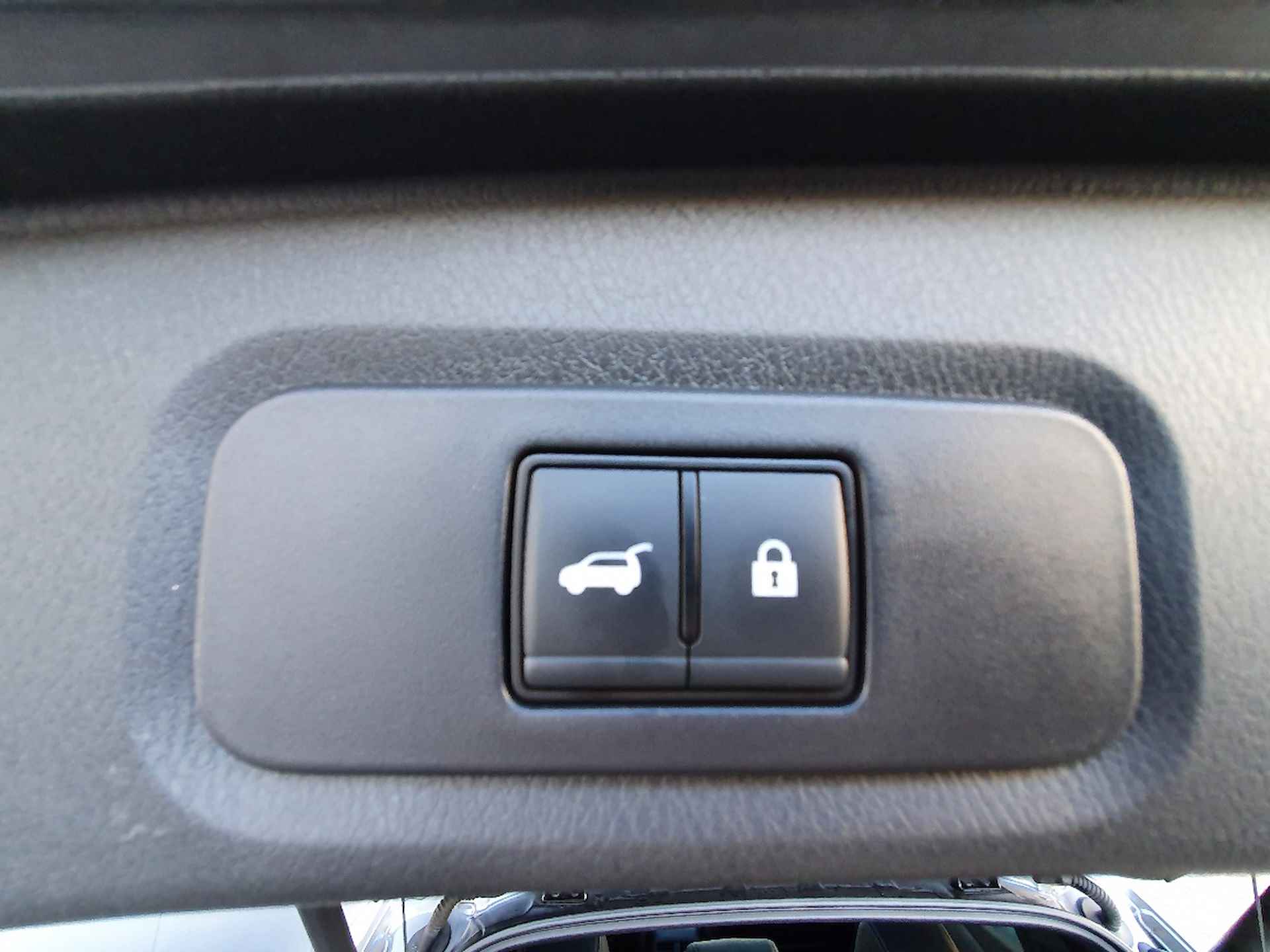 Nissan QASHQAI 1.3 MHEV Tekna Plus Automaat Navigatie, Panoramadak, 19"Lm, Leder, 360 Camera, LED, Adaptive Cruisecontrol - 29/35
