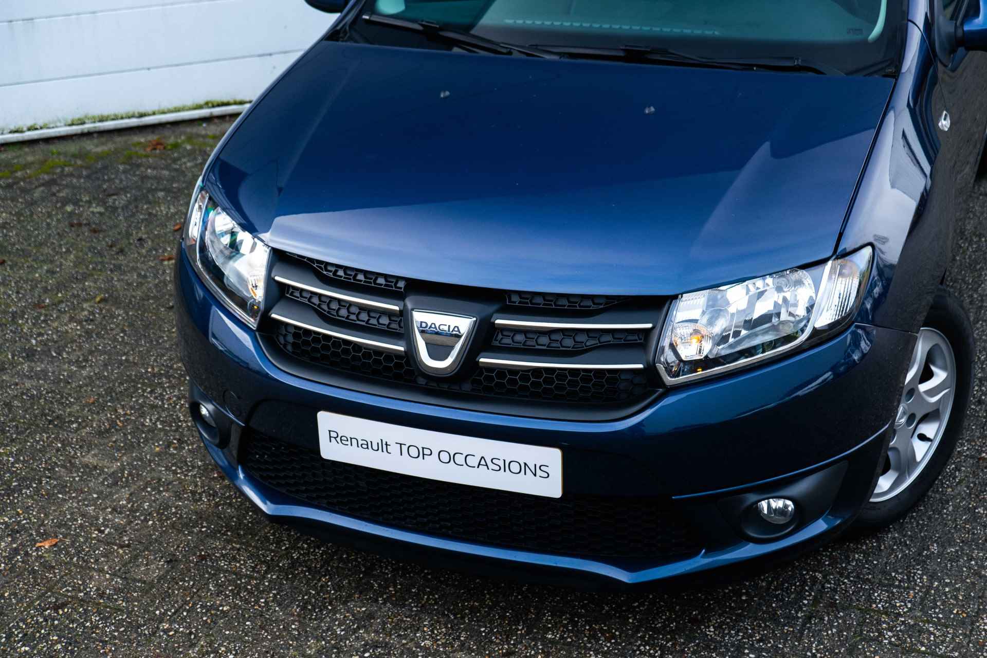 Dacia Sandero 0.9 TCe 90pk Bi-Fuel Lauréate | Airco | Trekhaak |Cruise controle | LM Velgen | incl. Bovag rijklaarpakket met 12 maanden garantie - 16/45