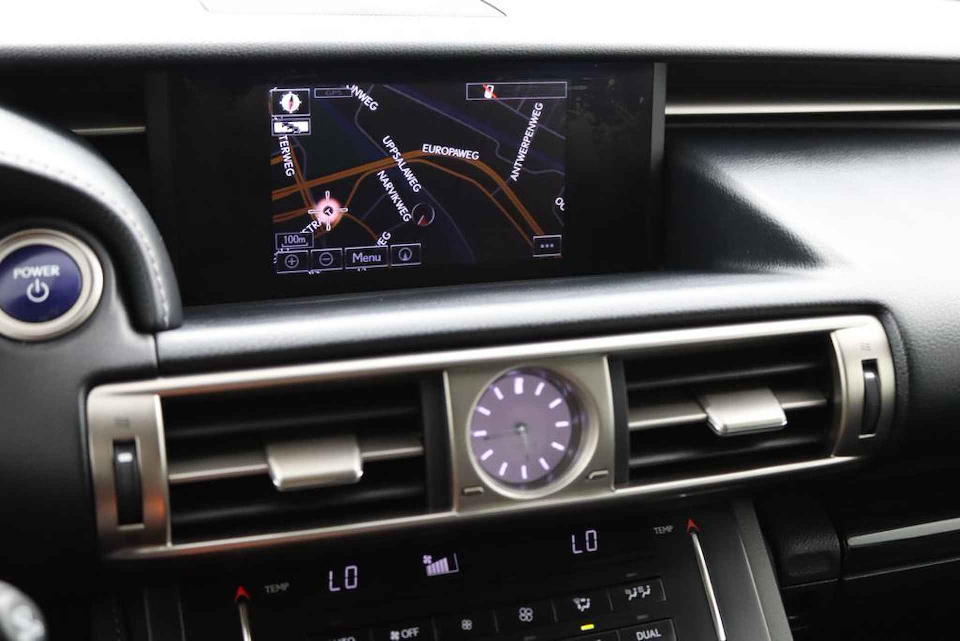 Lexus IS 300h Luxury Line | Dealeronderhouden | Mark Levinson | Blind Spot Monitor | Stoelkoeling | Stuurwielverwarming - 25/49