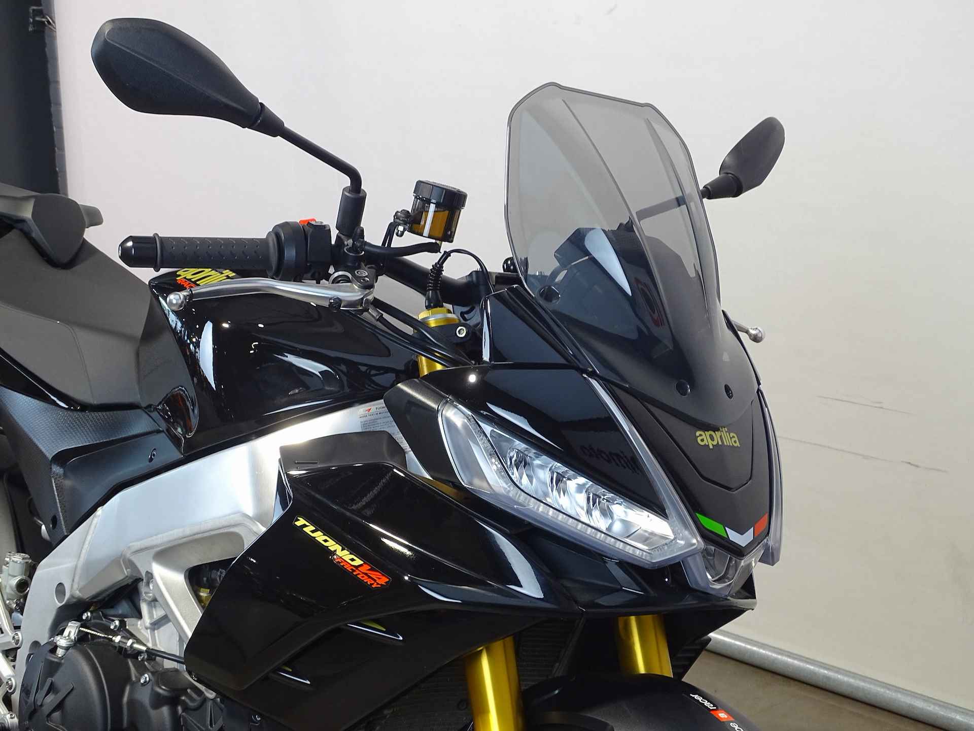 Aprilia TUONO V4 1100 FACTORY - 3/12