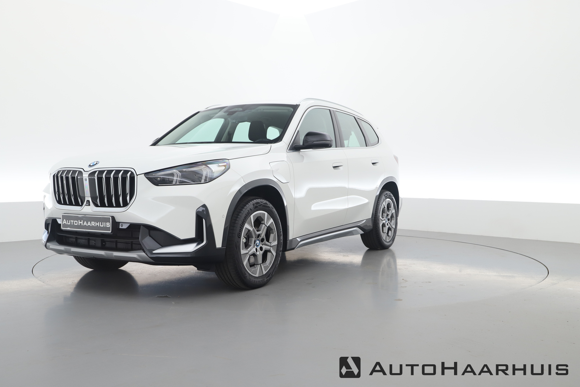 BMW X1 30e xDrive | Navi | HUD | 360cam | Elek. Trekhaak | Keyless