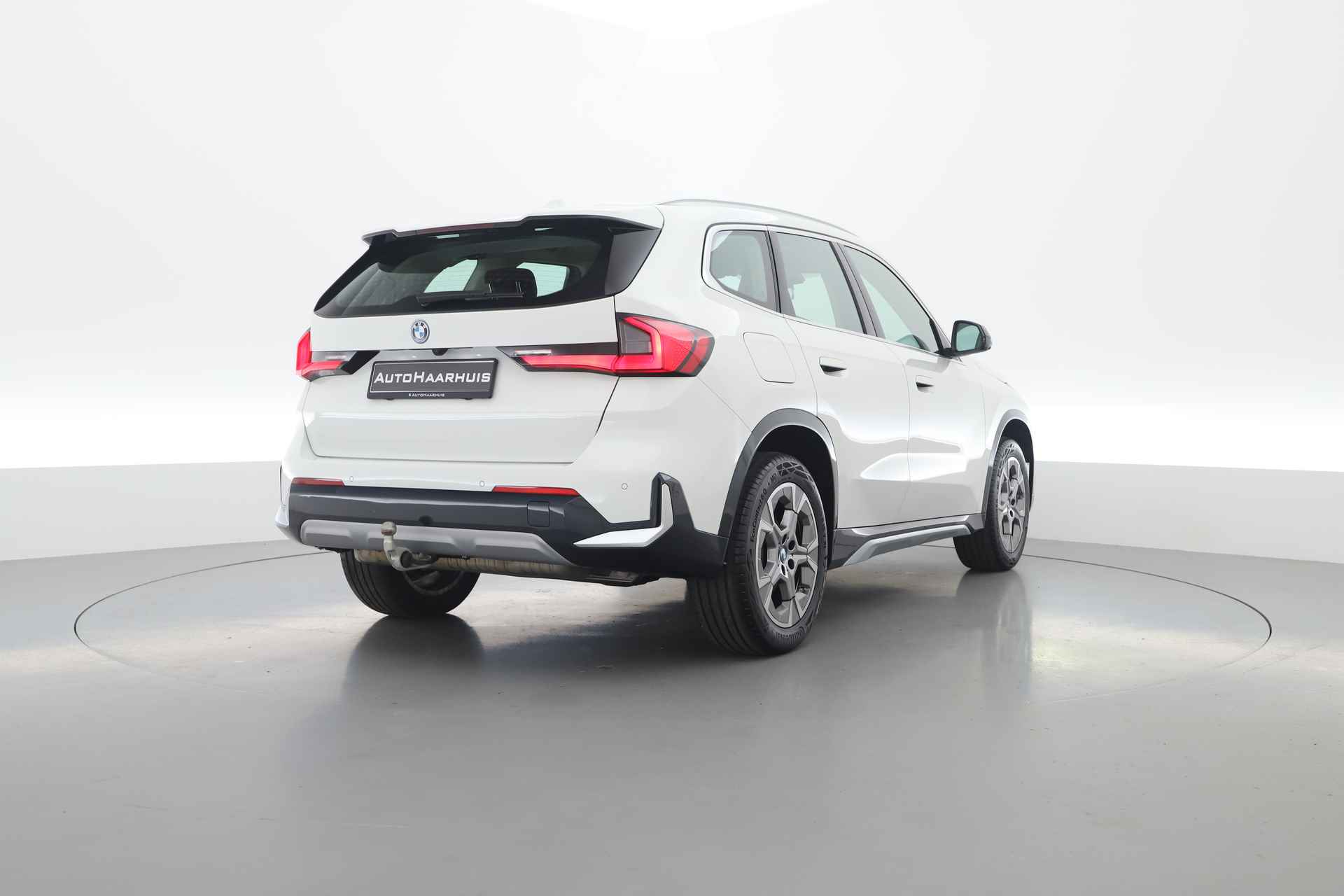 BMW X1 30e xDrive | Navi | HUD | 360cam | Elek. Trekhaak | Keyless - 2/32