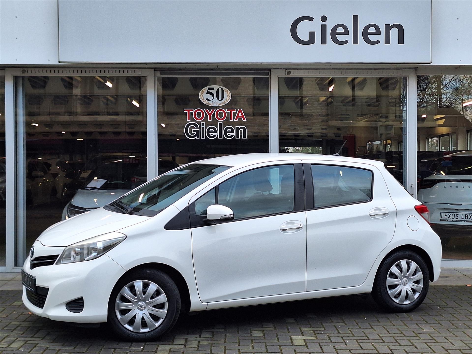 Toyota Yaris 1.3 VVT-i 5D Aspiration Plus | Trekhaak, Navigatie, Parkeercamera, Bluetooth, Stuurbediening