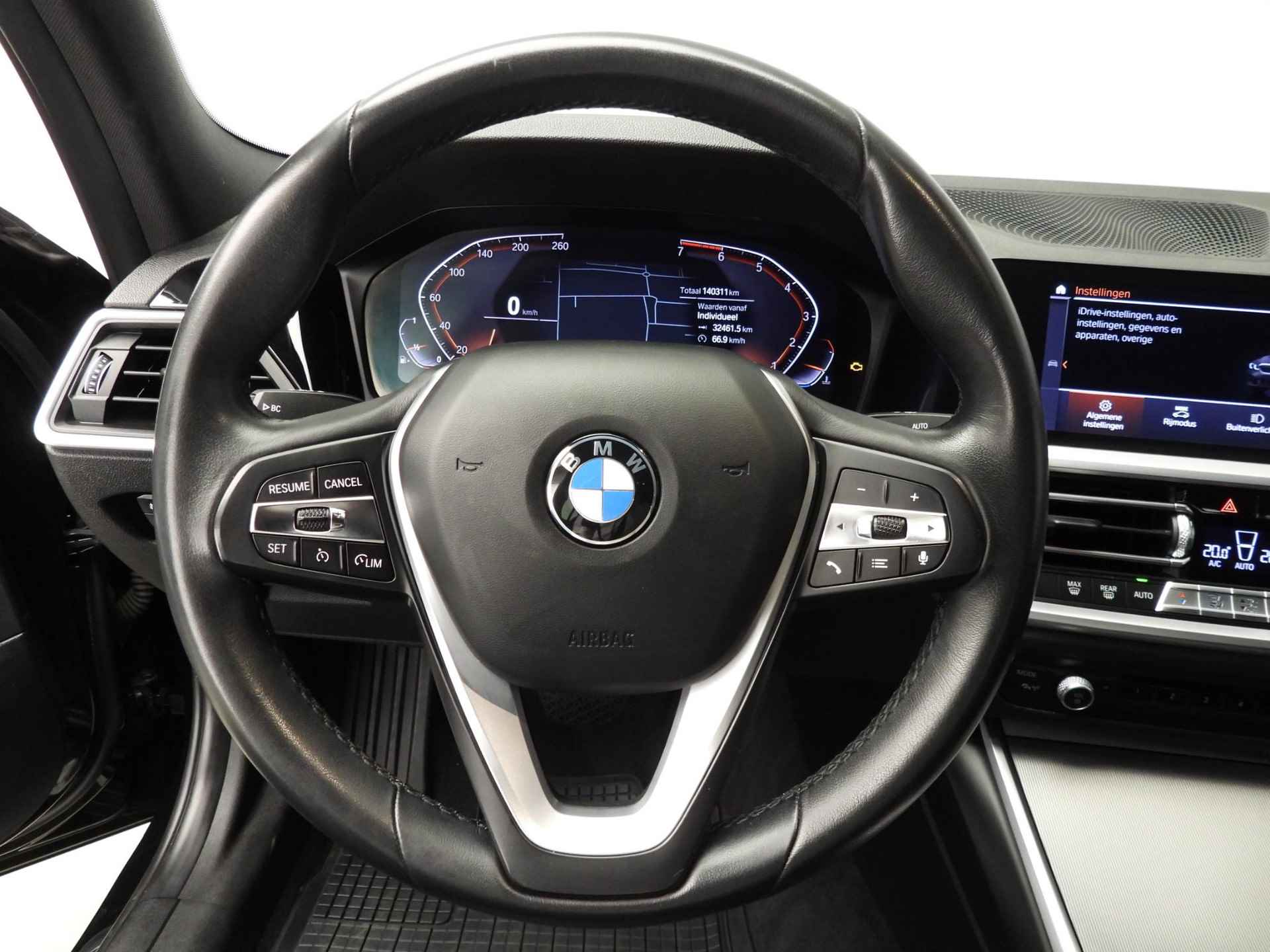 BMW 3 Serie Sedan 320i | LED | Navigatie | Sportstoelen | Clima | PDC | Cruise controle | Alu 19 inch - 12/42