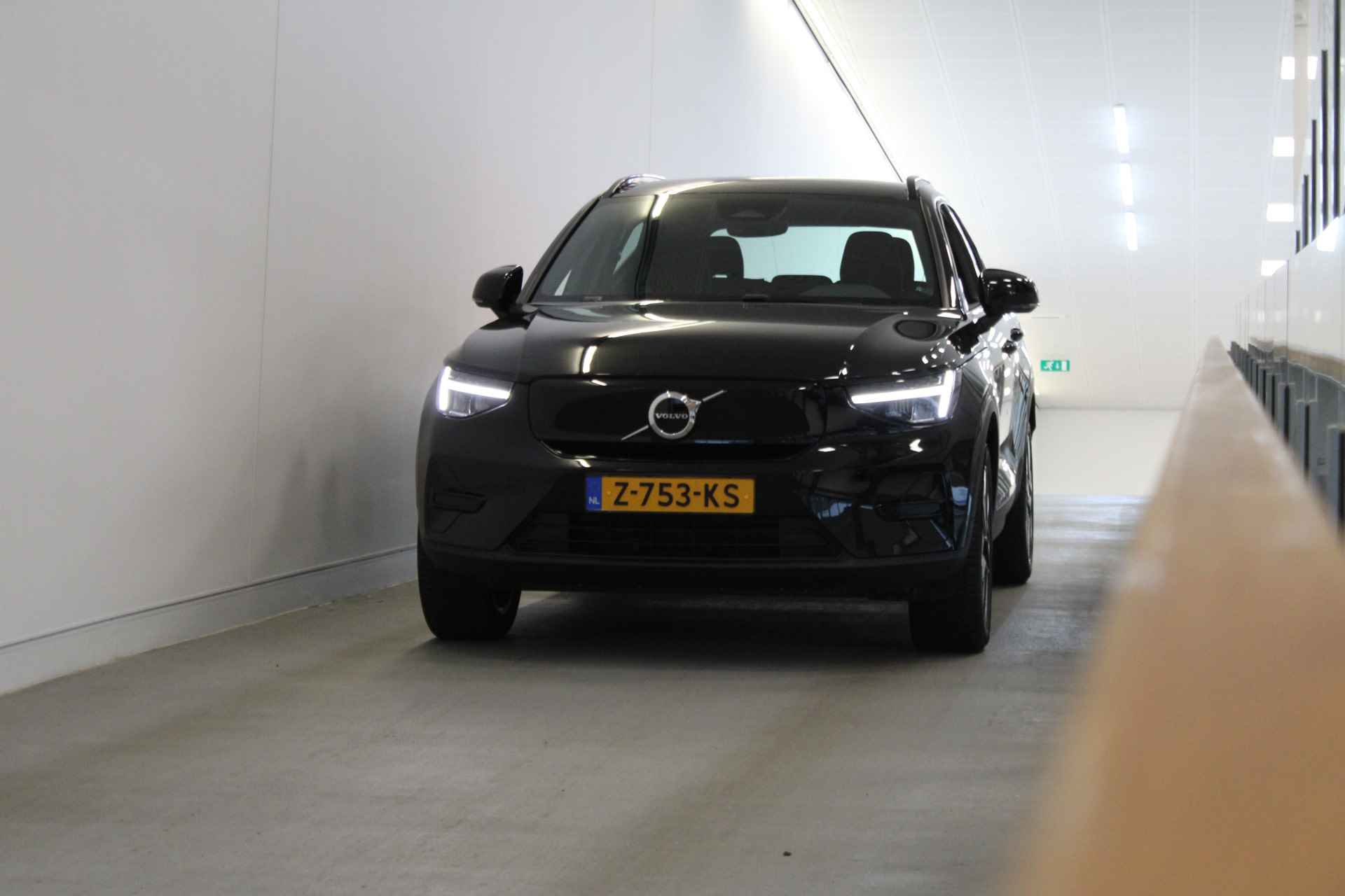 Volvo XC40 Extended Range 252PK Plus 82kWh | Trekhaak | 3Y Onderhoud | Warmtepomp | Elektr Klep | Stuurverw | P - 49/49