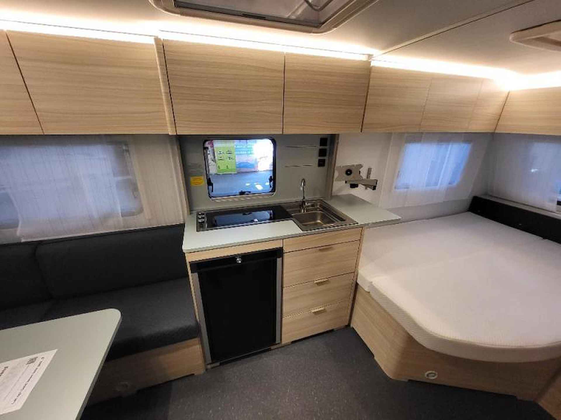 Adria Altea 472 PU voortent en fabrieksoptie - 11/19