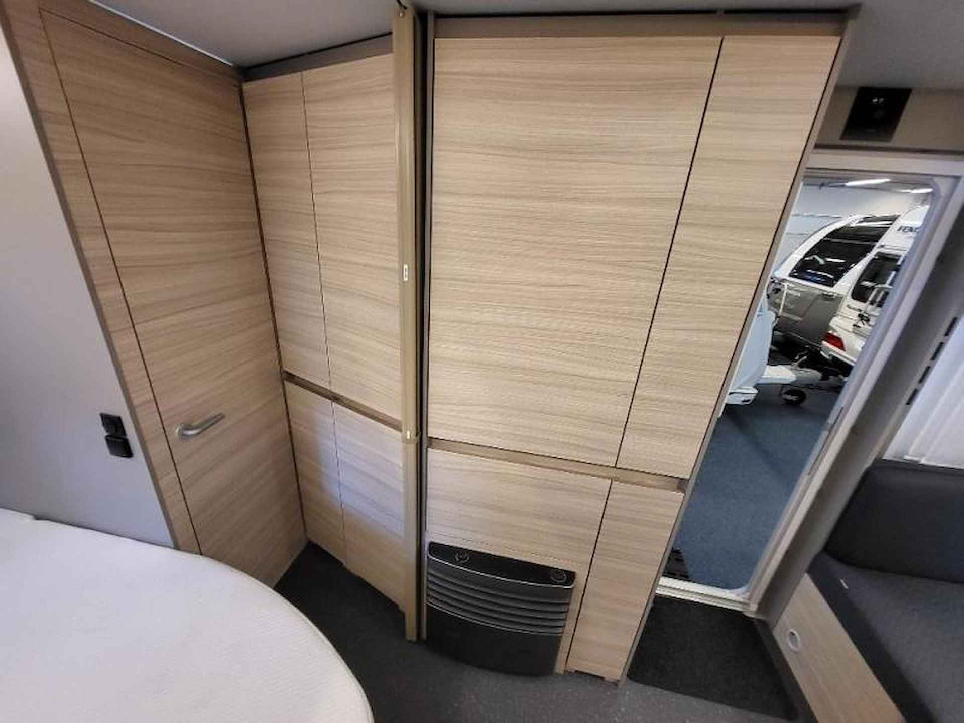 Adria Altea 472 PU voortent en fabrieksoptie - 16/19