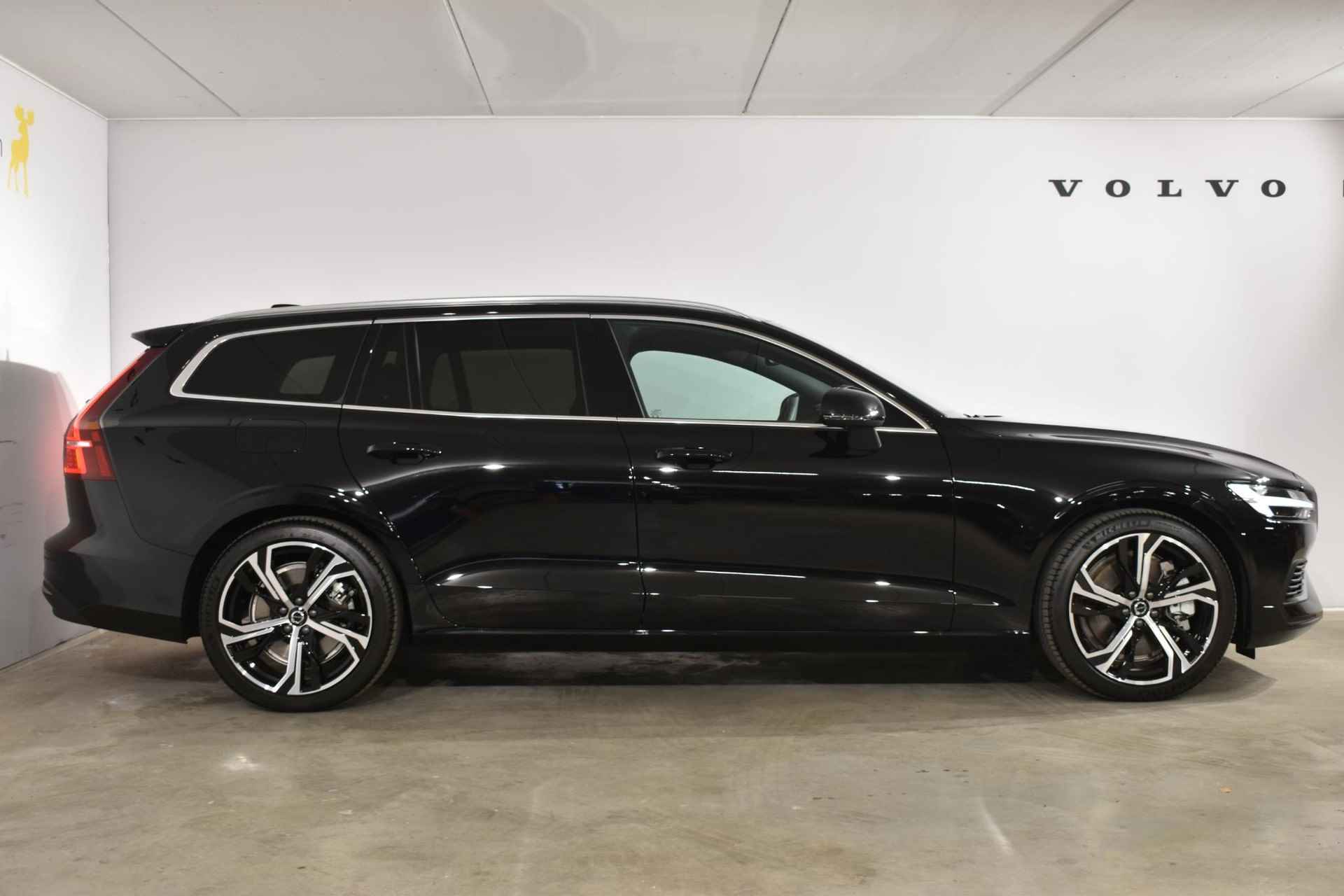 Volvo V60 T6 350PK Automaat Recharge AWD Plus Bright - 4/44