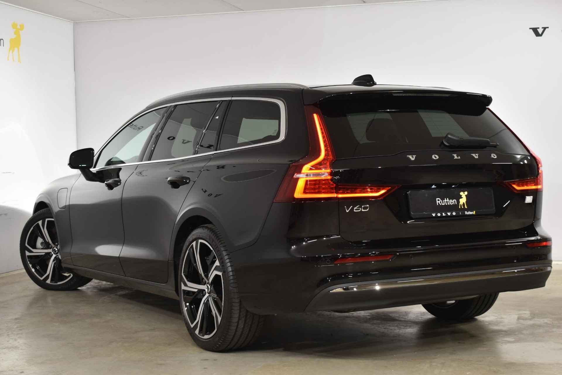 Volvo V60 T6 350PK Automaat Recharge AWD Plus Bright - 7/44