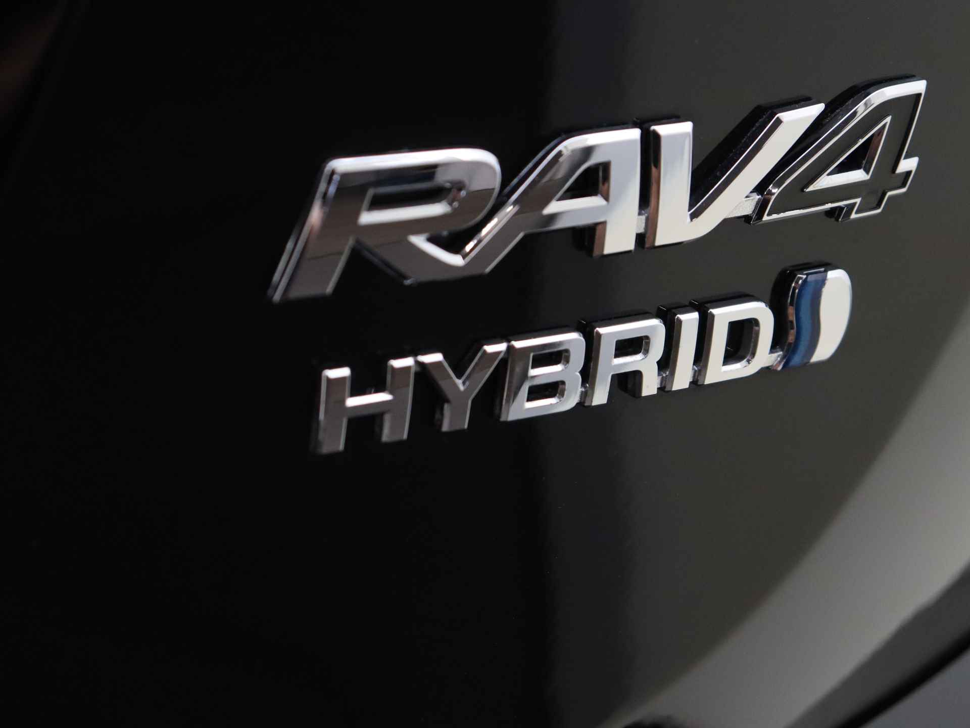 Toyota RAV4 2.5 Hybrid AWD Dynamic | Navigatie | Camera | 18 Inch Lichtmetalen Velgen - 33/37