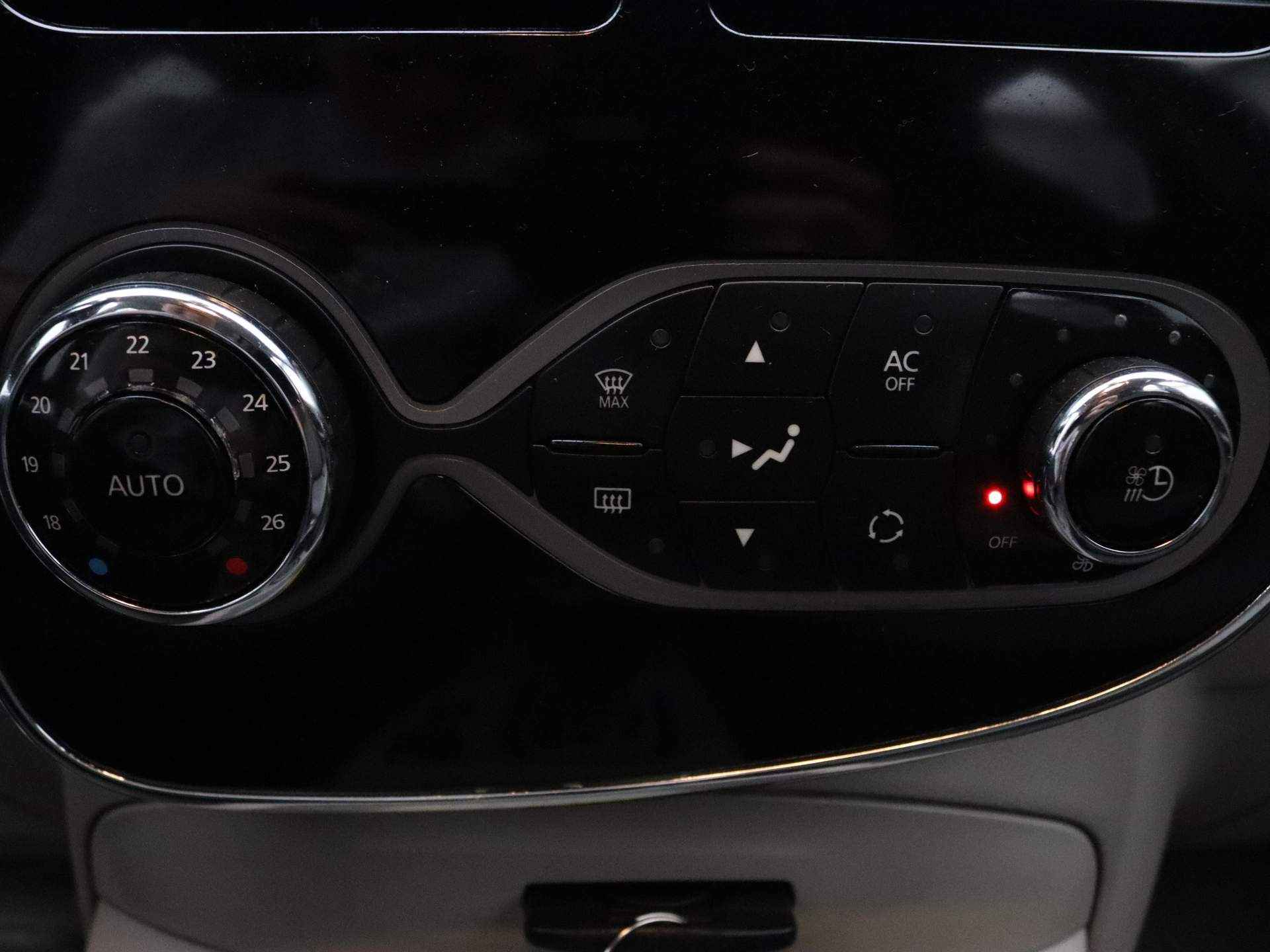 Renault ZOE Q210 Intens Quickcharge 22 kWh HUURBATTERIJ ALL-IN PRIJS! Climate control | Parkeersensoren achter | 17" inch velgen - 8/40
