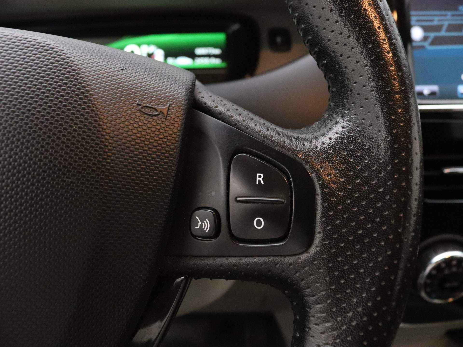 Renault ZOE Q210 Intens Quickcharge 22 kWh HUURBATTERIJ ALL-IN PRIJS! Climate control | Parkeersensoren achter | 17" inch velgen - 20/40