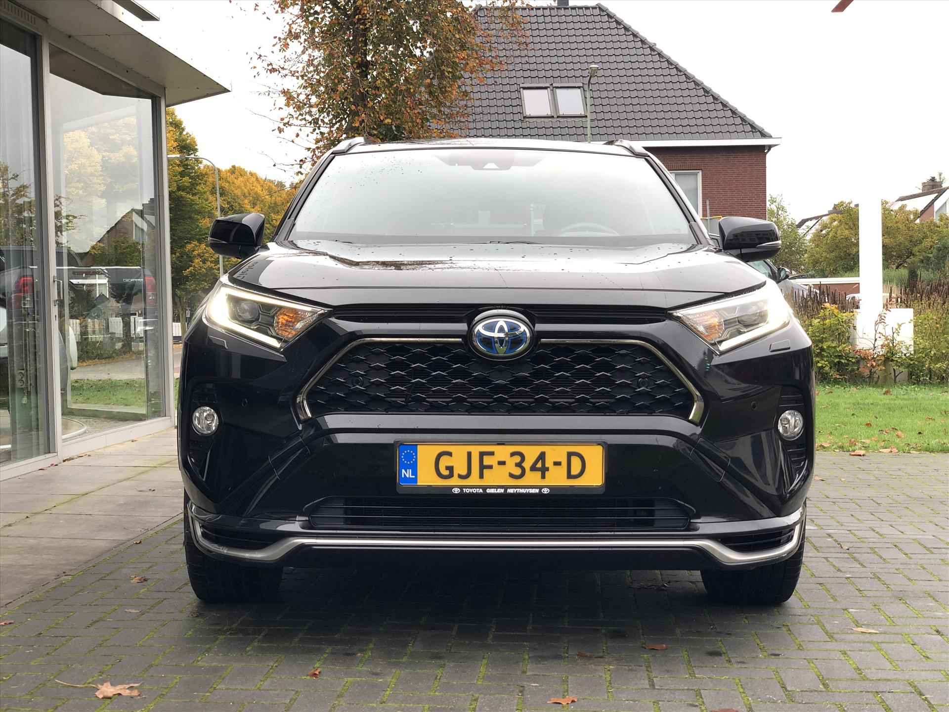 Toyota RAV4 2.5 Plug-in Hybrid AWD Style Black Edition | 19 inch, Head up display, Dodehoekherkenning, Stuurverwarming, Parkeersensoren - 9/36