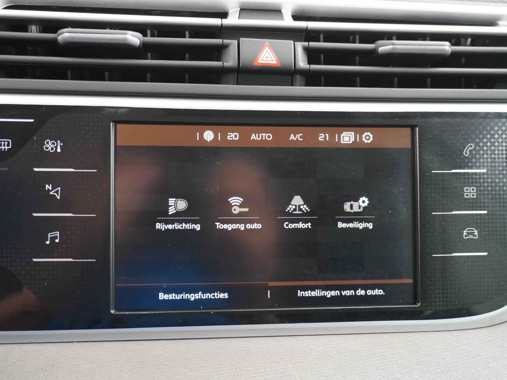 Citroen Grand C4 SpaceTourer C-Series 130 pk Automaat | Navigatie | Achteruitrijcamera | Parkeersensoren Voor en Achter | Verwarmde Voorstoelen met Massagefunctie | Keyless Start | Dodehoek Detectie | Adaptieve Cruise Control | Climate Control | 17" Lichtmetalen Velgen | Apple Carplay/Android Auto | - 40/52