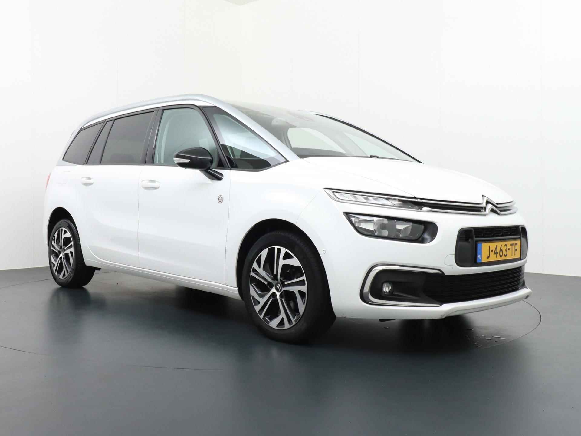 Citroen Grand C4 SpaceTourer C-Series 130 pk Automaat | Navigatie | Achteruitrijcamera | Parkeersensoren Voor en Achter | Verwarmde Voorstoelen met Massagefunctie | Keyless Start | Dodehoek Detectie | Adaptieve Cruise Control | Climate Control | 17" Lichtmetalen Velgen | Apple Carplay/Android Auto | - 4/52