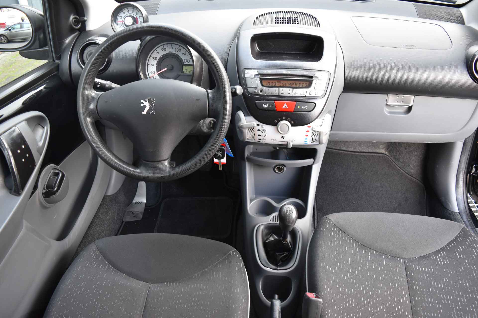 Peugeot 107 1.0-12V Millesim 200 - 5/41