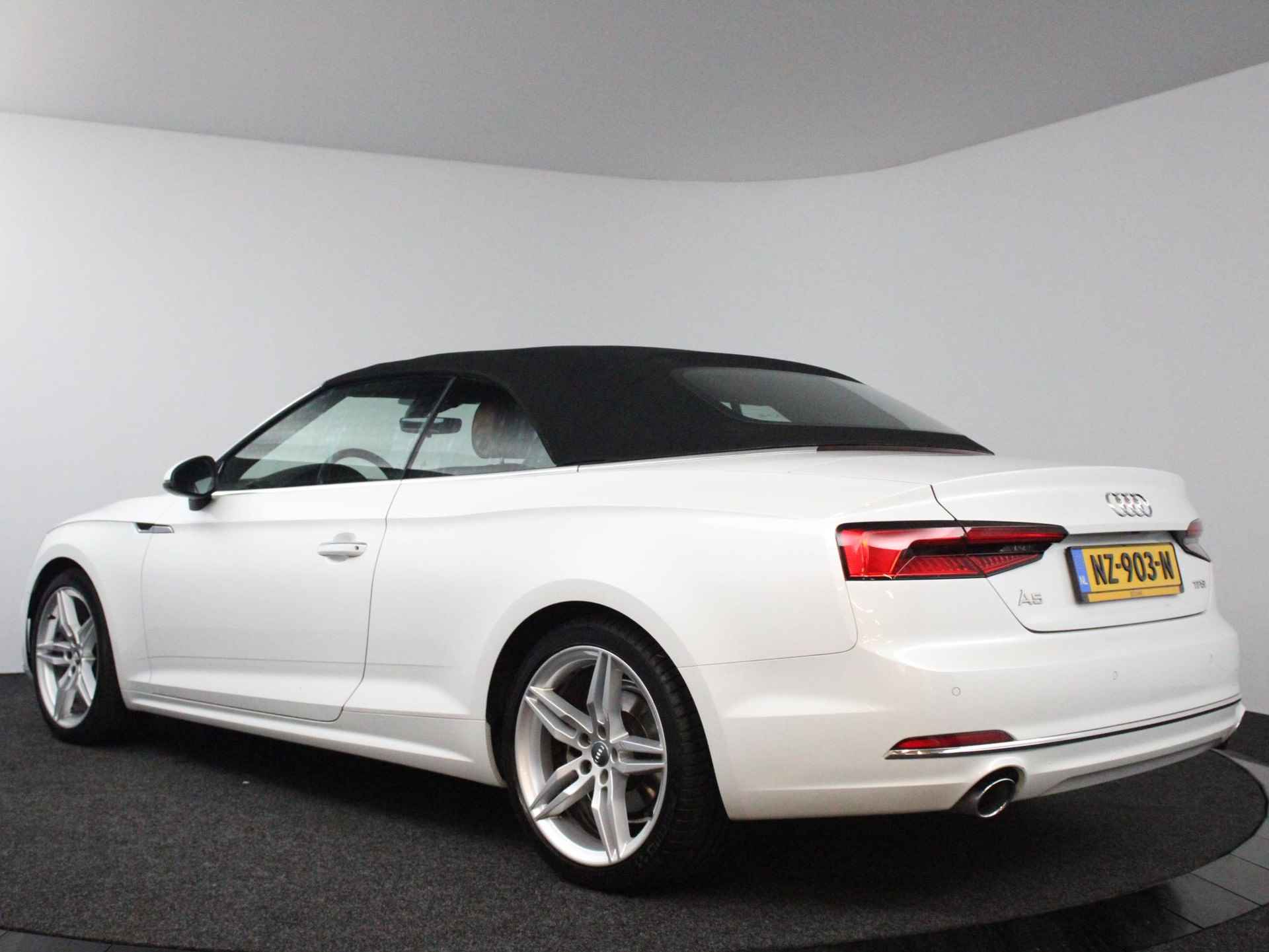 Audi A5 Cabriolet 2.0 TFSI S-Tronic Design Pro Line | Nappa leder | Navigatie | Sportstoelen | 19 inch | 1e Eigenaar | Origineel Nederlands | - 3/47