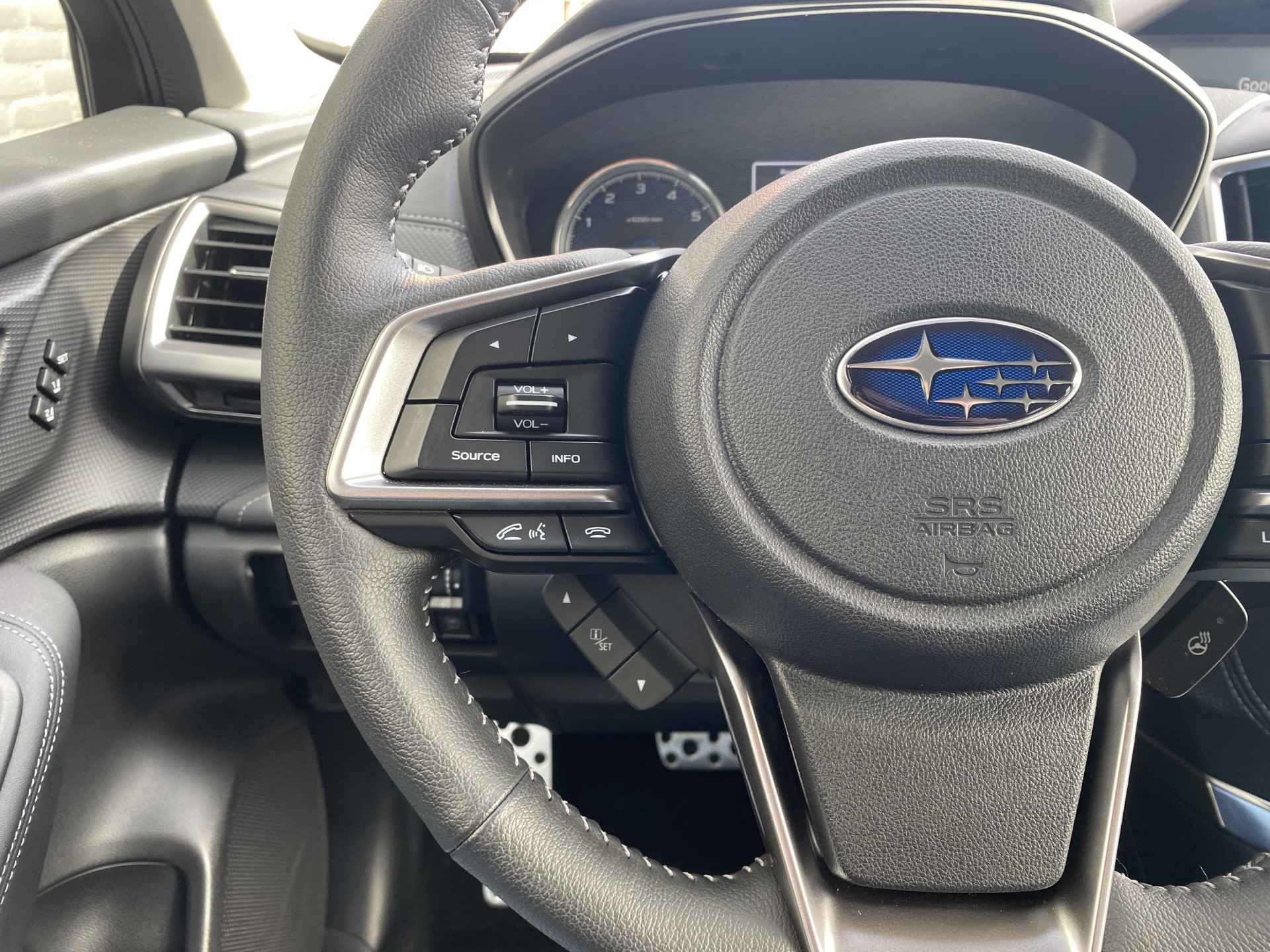 Subaru Forester 2.0i e-BOXER Premium AWD AUT. | navigatie | panoramadak | leder interieur | camera | 7768 KM - 35/42