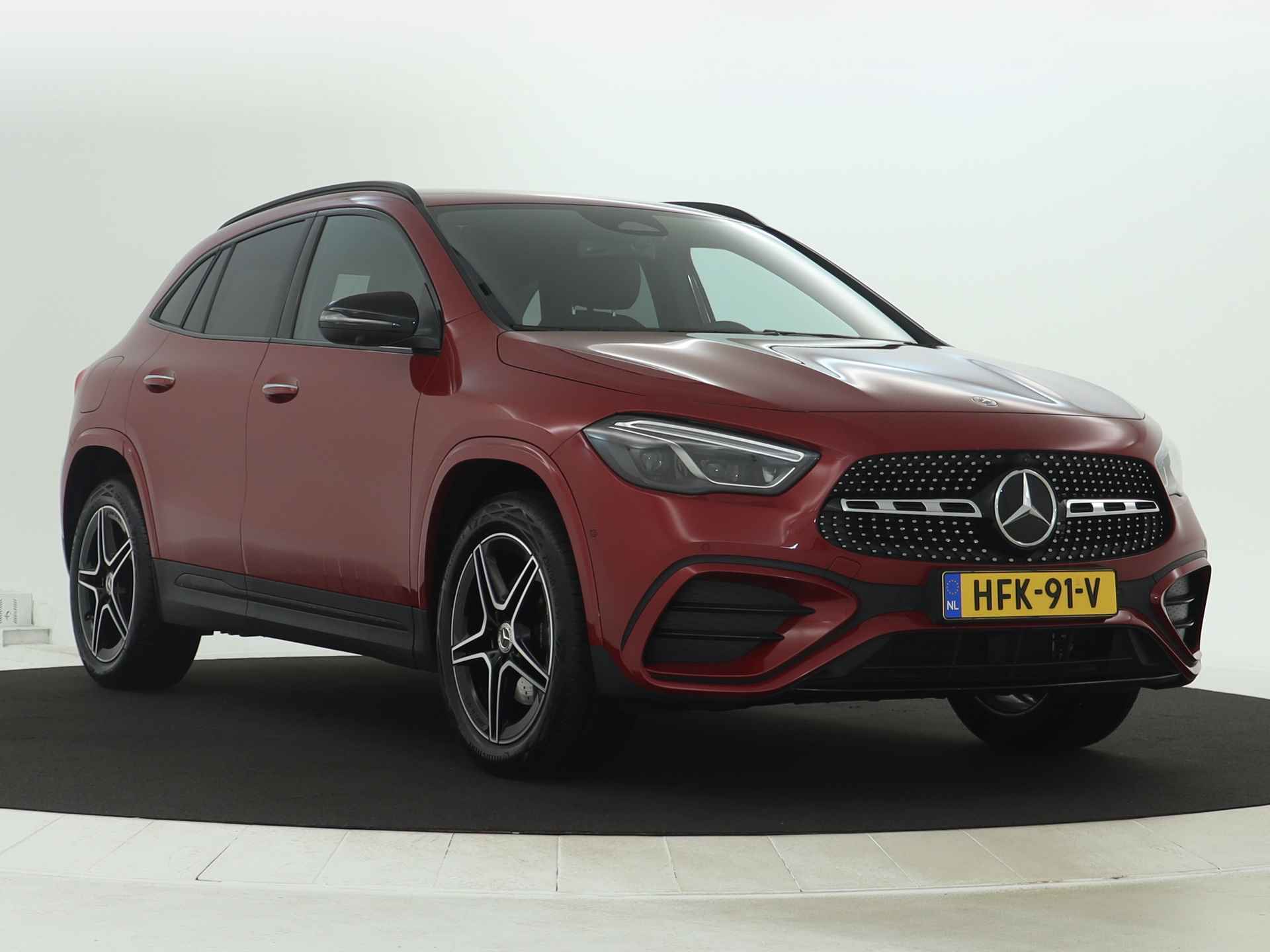 Mercedes-Benz GLA 250 e AMG Nightpakket | Trekhaak | Distronic | 360 gr Camera | Dode Hoek Ass | Keyless Go | Sfeerverlichting | Inclusief 24 maanden MB Certified garantie voor Europa. - 4/50