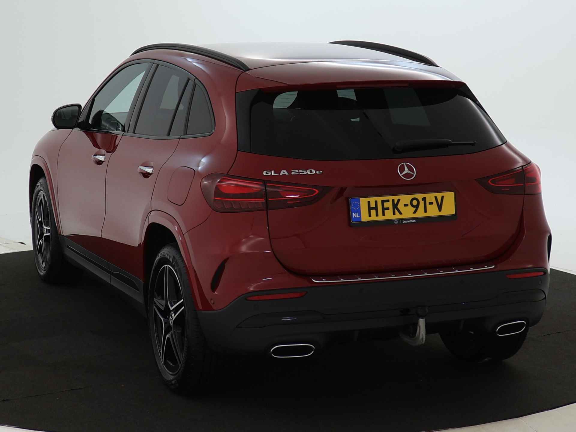 Mercedes-Benz GLA 250 e AMG Nightpakket | Trekhaak | Distronic | 360 gr Camera | Dode Hoek Ass | Keyless Go | Sfeerverlichting | Inclusief 24 maanden MB Certified garantie voor Europa. - 5/50