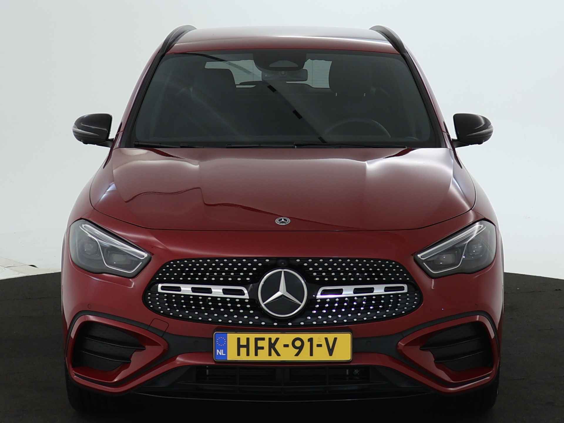 Mercedes-Benz GLA 250 e AMG Nightpakket | Trekhaak | Distronic | 360 gr Camera | Dode Hoek Ass | Keyless Go | Sfeerverlichting | Inclusief 24 maanden MB Certified garantie voor Europa. - 27/50