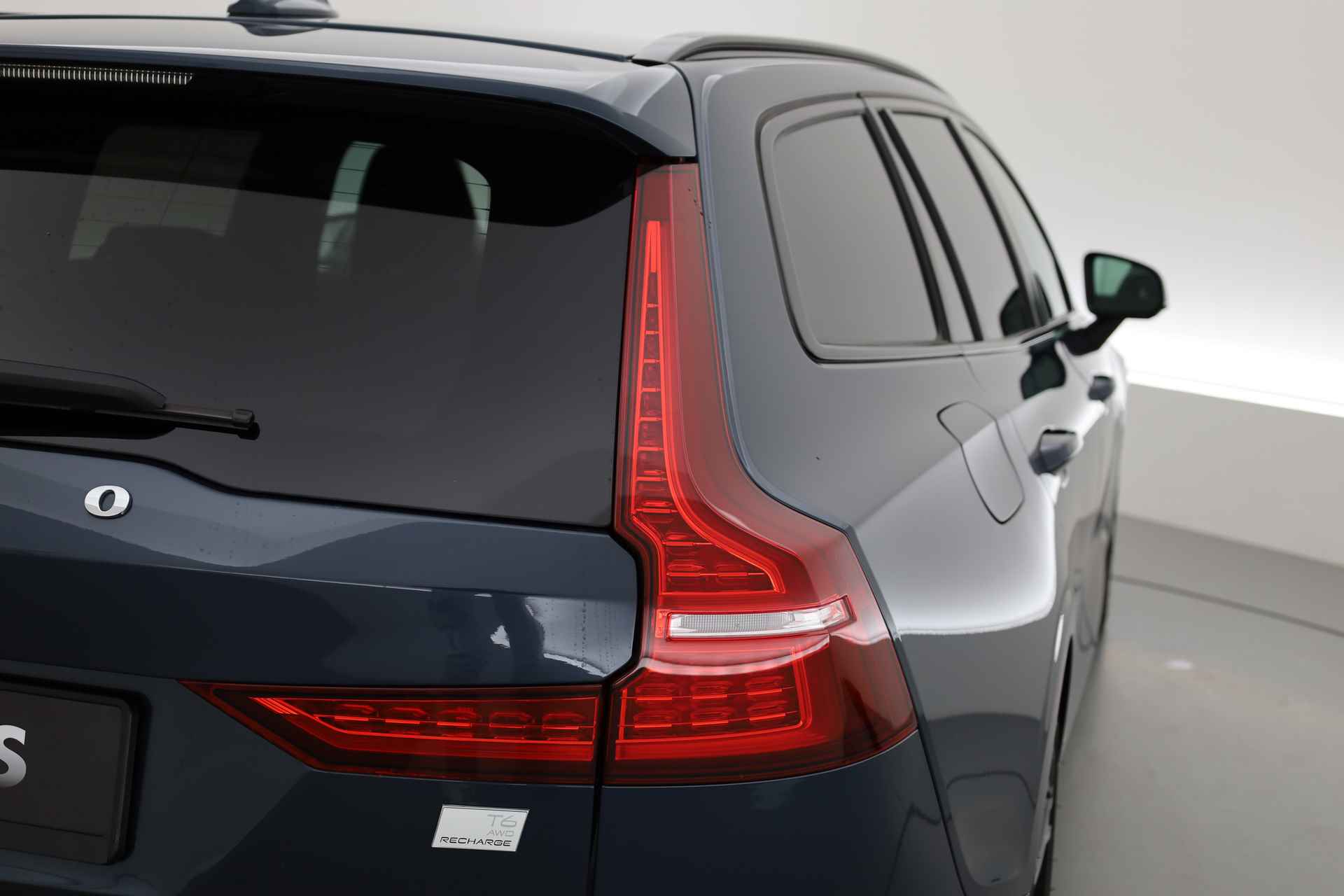 Volvo V60 2.0 T6 Plug-in hybrid AWD Plus Dark | Leer | ACC | Blis | H&K Audio | 4x stoel + stuurverw. | 19'' | - 29/29