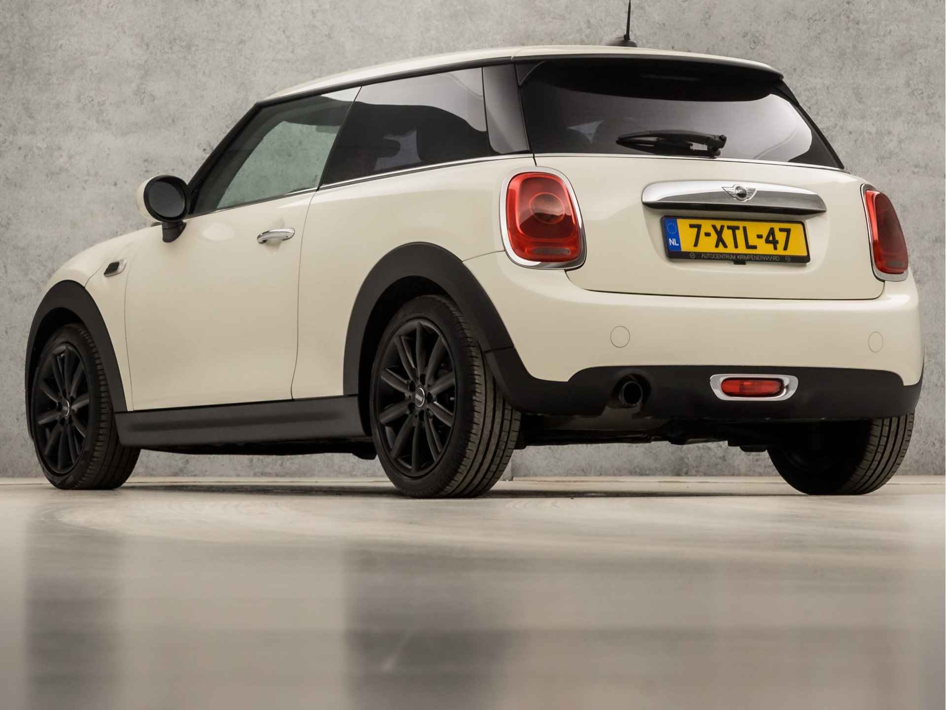 MINI Mini 1.2 Cooper (NAVIGATIE, NAP, KEYLESS START, BLUETOOTH, CRUISE, CLIMATE, ELEK PAKKET, ARMSTEUN, SPORTSTOELEN, LM VELGEN, NIEUWE APK, NIEUWSTAAT) - 3/34