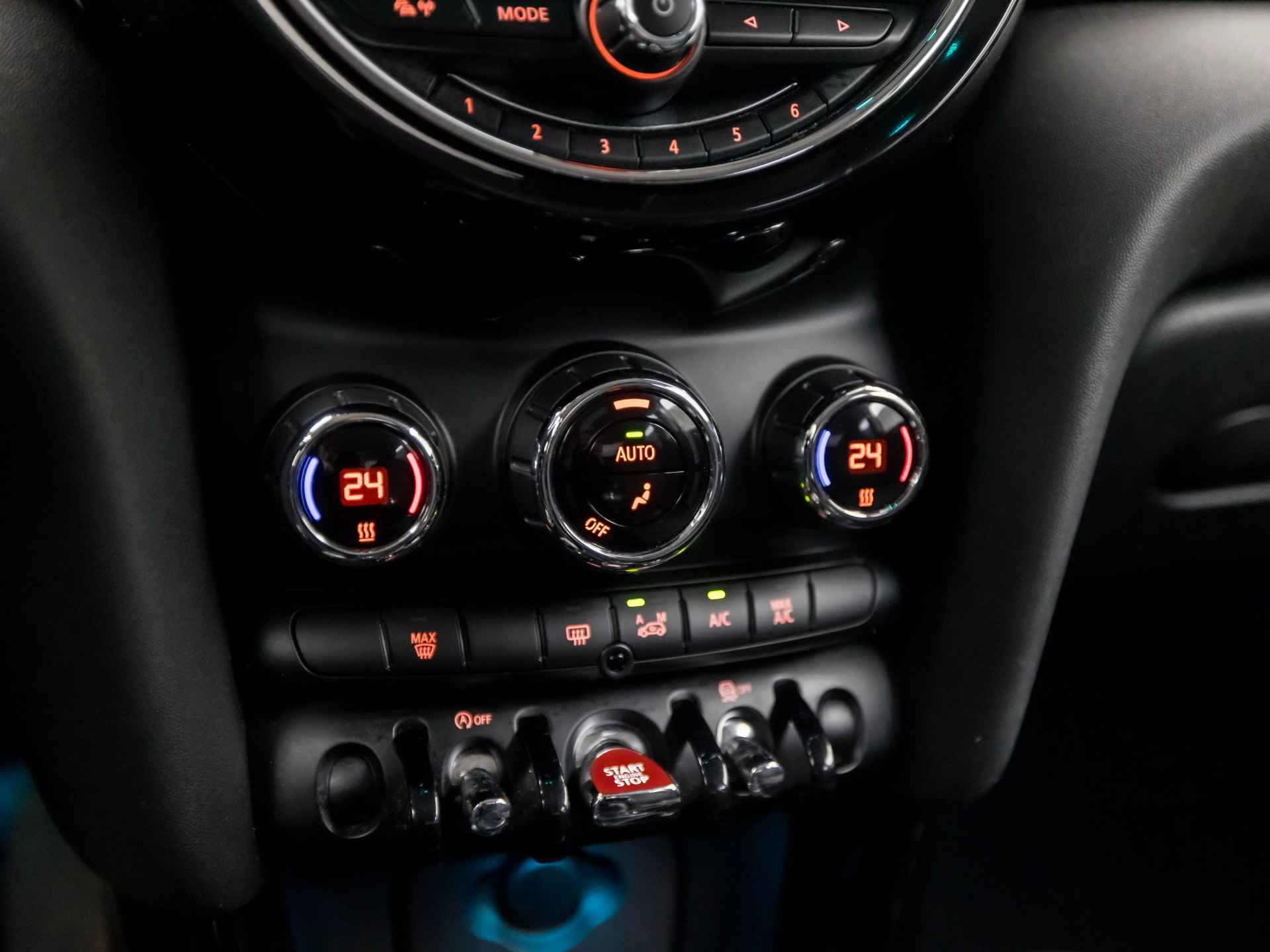 MINI Mini 1.2 Cooper (NAVIGATIE, NAP, KEYLESS START, BLUETOOTH, CRUISE, CLIMATE, ELEK PAKKET, ARMSTEUN, SPORTSTOELEN, LM VELGEN, NIEUWE APK, NIEUWSTAAT) - 9/34