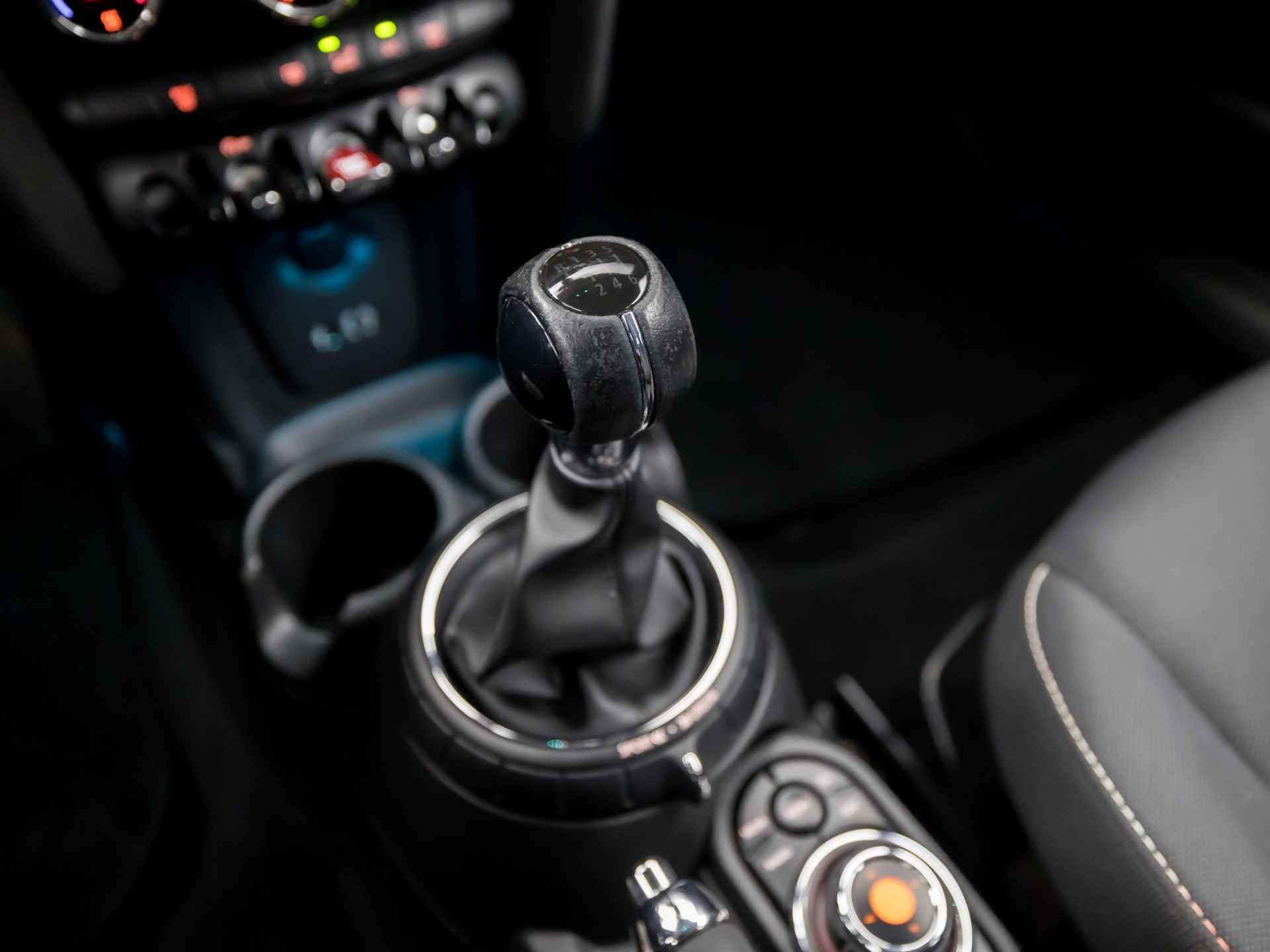 MINI Mini 1.2 Cooper (NAVIGATIE, NAP, KEYLESS START, BLUETOOTH, CRUISE, CLIMATE, ELEK PAKKET, ARMSTEUN, SPORTSTOELEN, LM VELGEN, NIEUWE APK, NIEUWSTAAT) - 11/34