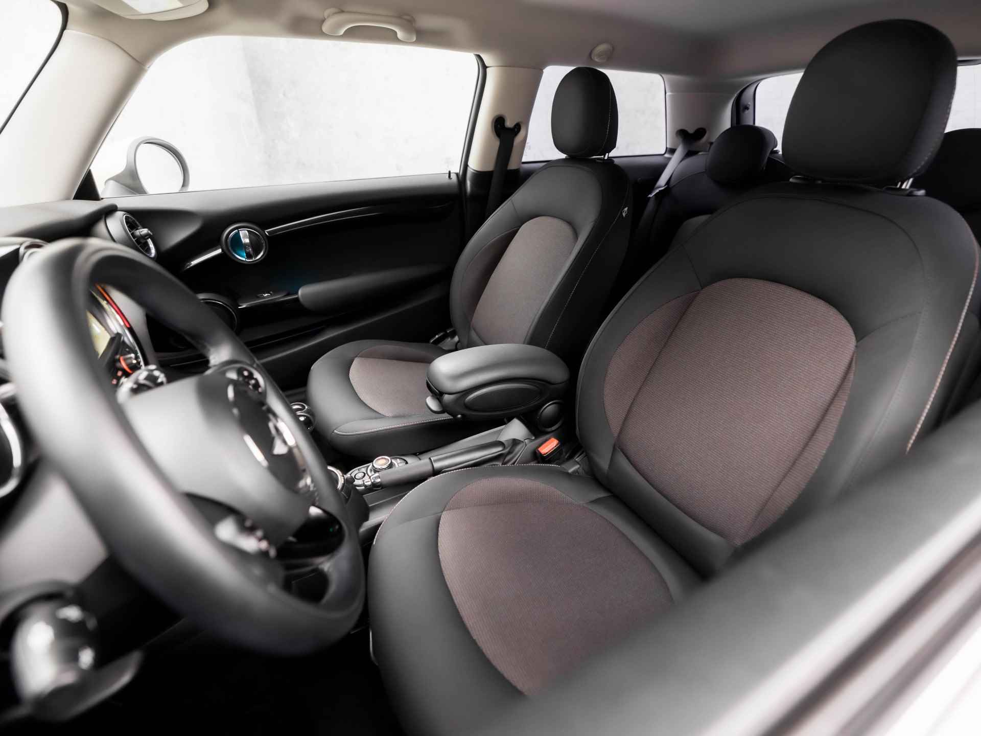 MINI Mini 1.2 Cooper (NAVIGATIE, NAP, KEYLESS START, BLUETOOTH, CRUISE, CLIMATE, ELEK PAKKET, ARMSTEUN, SPORTSTOELEN, LM VELGEN, NIEUWE APK, NIEUWSTAAT) - 13/34