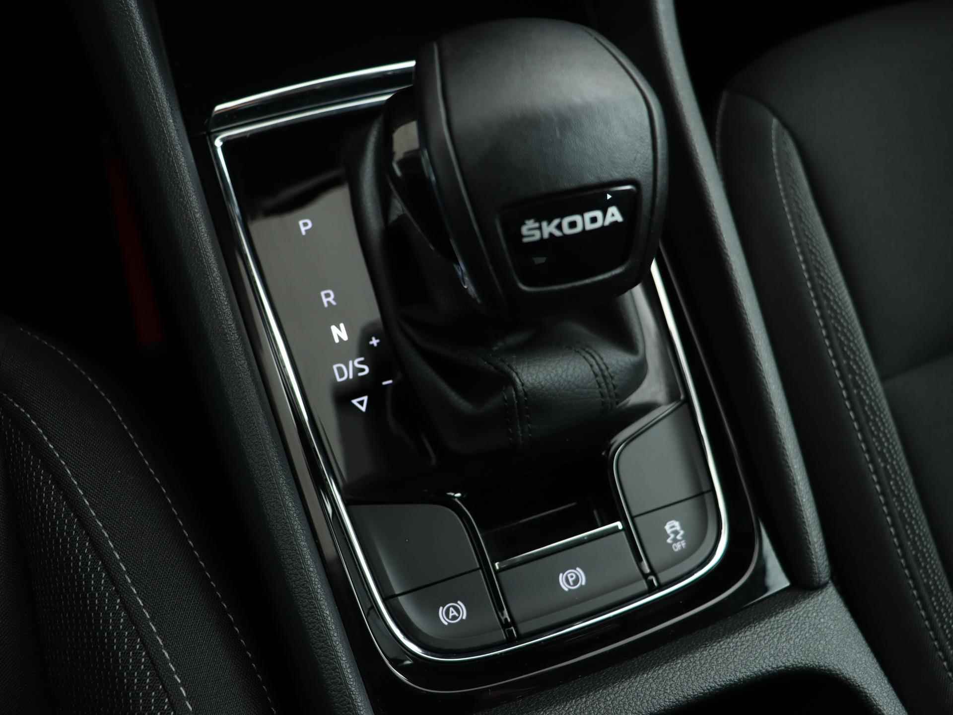 Skoda Karoq 1.5 TSI ACT 150 PK DSG Business Edition | Apple CarPlay | Camera | Adaptive Cruise | LED | 16" | - 44/45