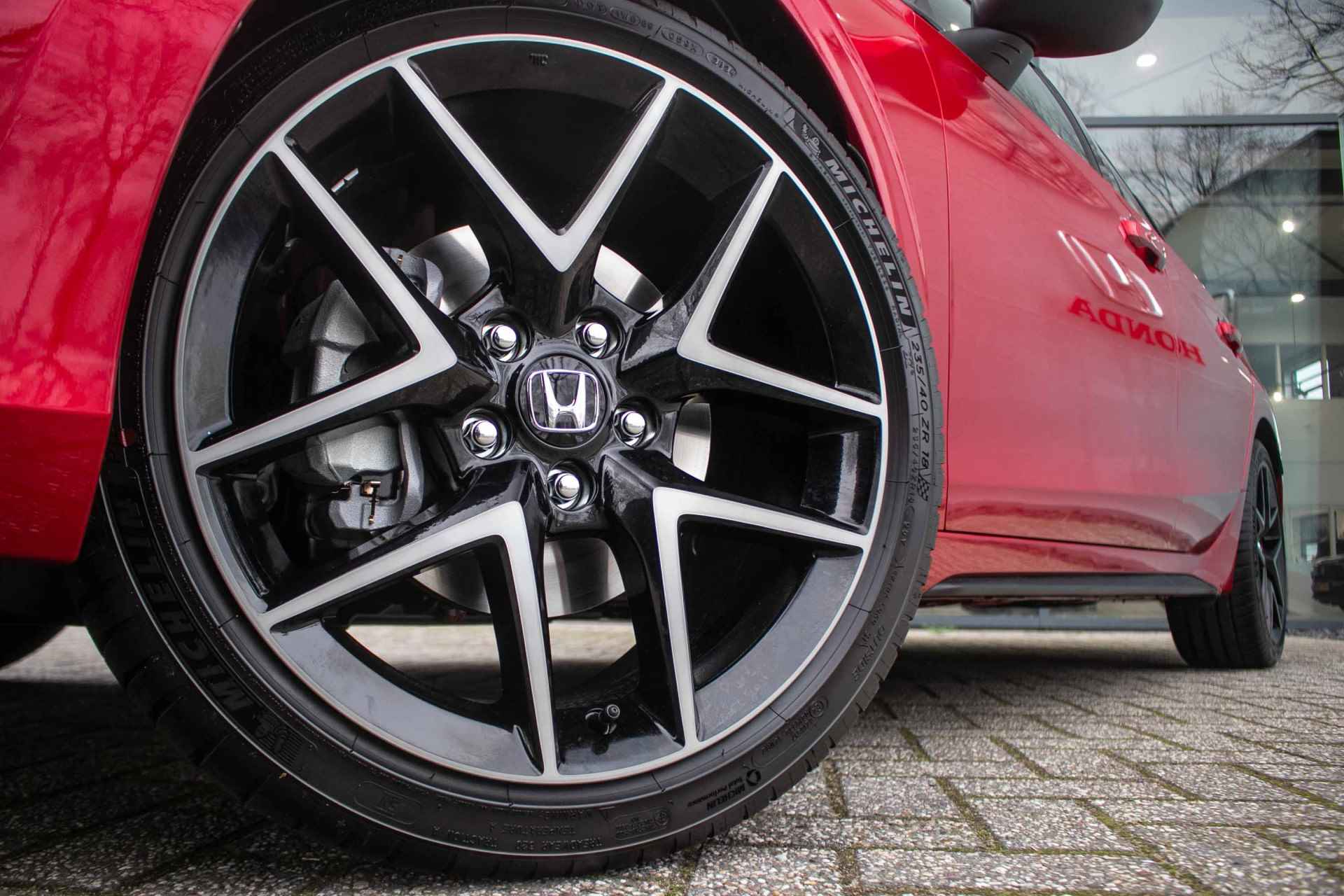 Honda Civic 2.0 e:HEV Advance - Cons. prijs rijklaar | Schuifdak | Navi | Leder - 13/42