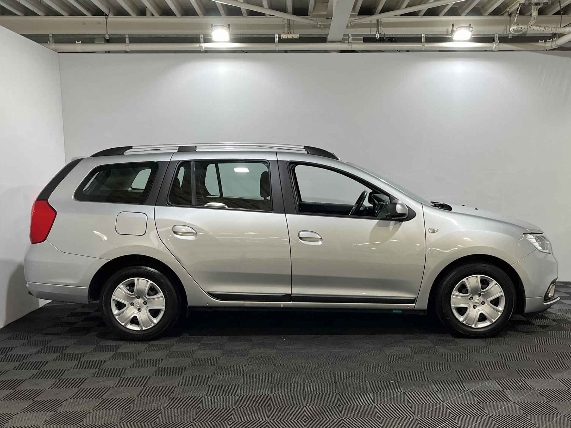 Dacia Logan MCV 0.9 - 90PK TCe Laureate | 1e eigenaar | Airco | Cruise Control | Bluetooth | Centrale Deurvergrendeling | Elektrische Spiegels | - 4/32