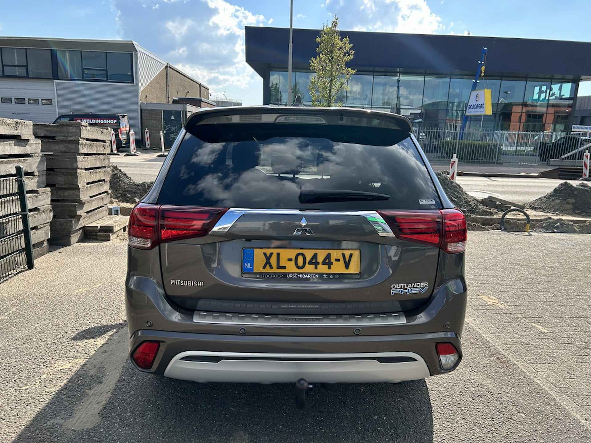 Mitsubishi Outlander 2.4 PHEV Instyle - 5/27