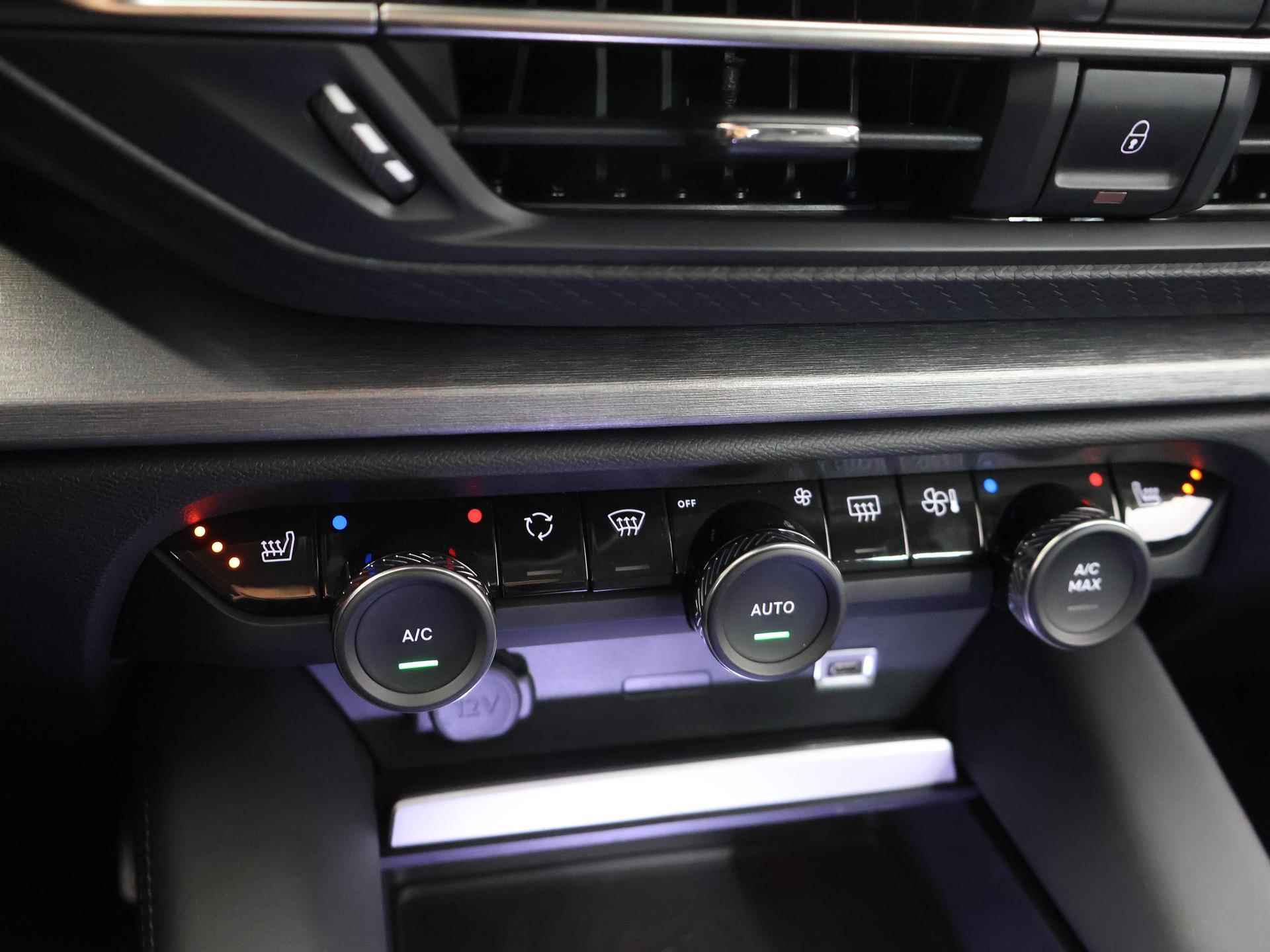 CITROEN C5 X PureTech 130 Automaat Business | Navigatiesysteem | Stoelverwarming | Adaptieve Cruise Control | Climate Control | Parkeersensoren | Apple Carplay/Android Auto | - 25/39