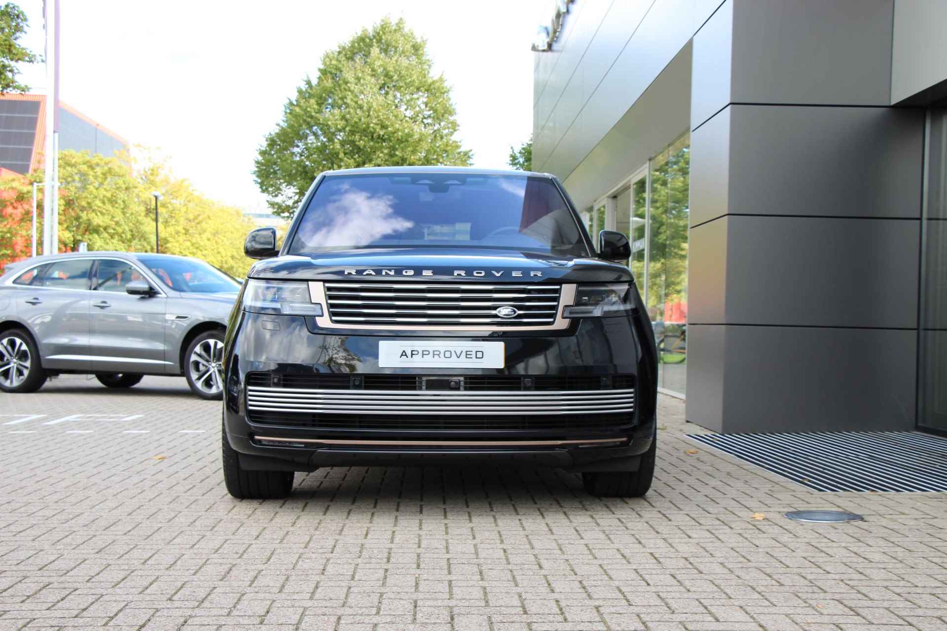 Land Rover Range Rover 4.4 P530 SV Land Rover Range Rover P530 SV *Ligurian Black Special Paint* - 3/54