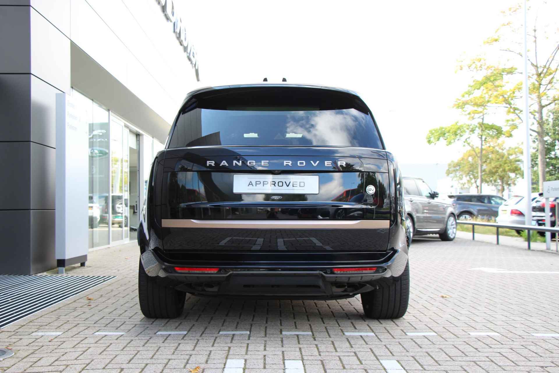 Land Rover Range Rover 4.4 P530 SV Land Rover Range Rover P530 SV *Ligurian Black Special Paint* - 10/54