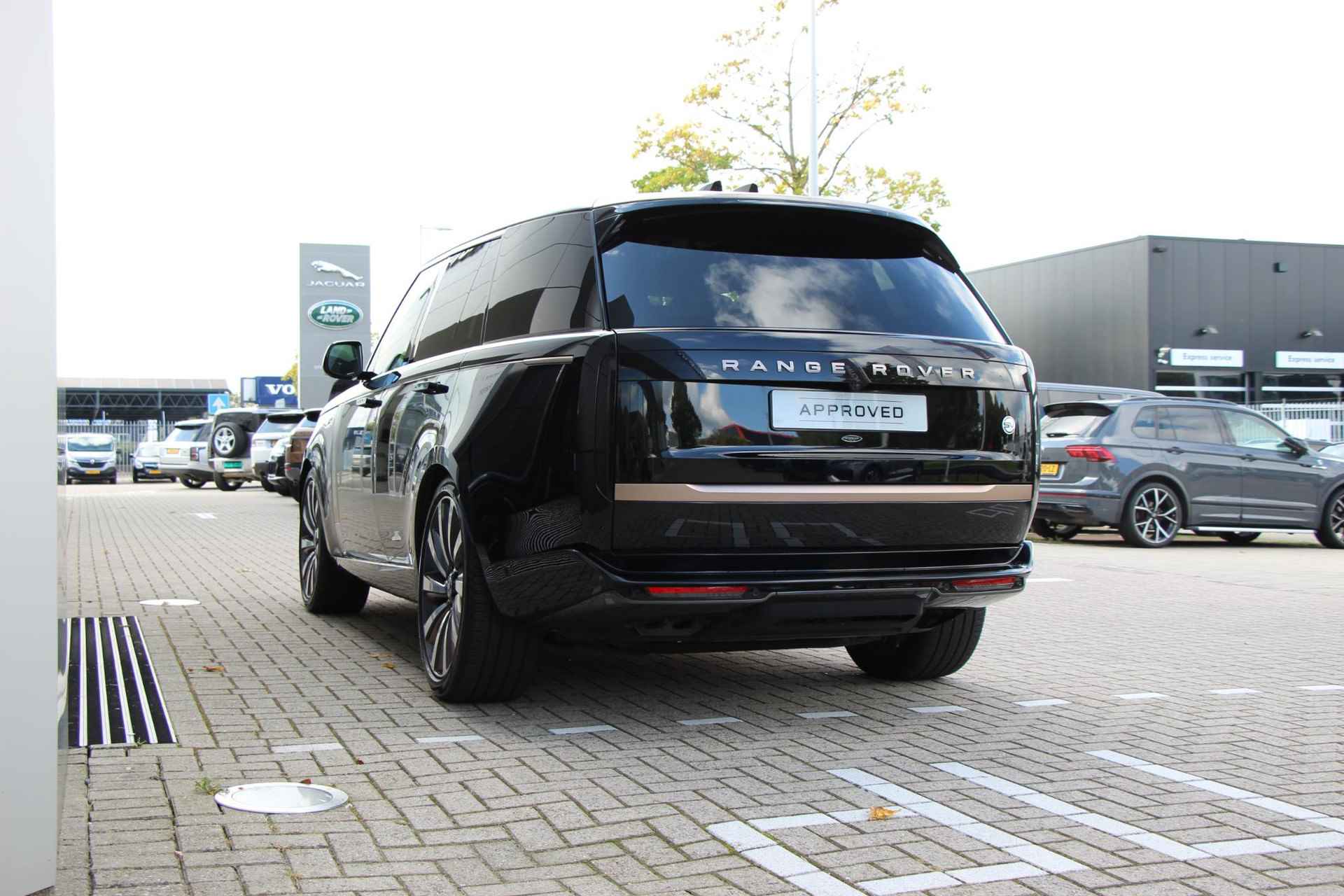 Land Rover Range Rover 4.4 P530 SV Land Rover Range Rover P530 SV *Ligurian Black Special Paint* - 11/54