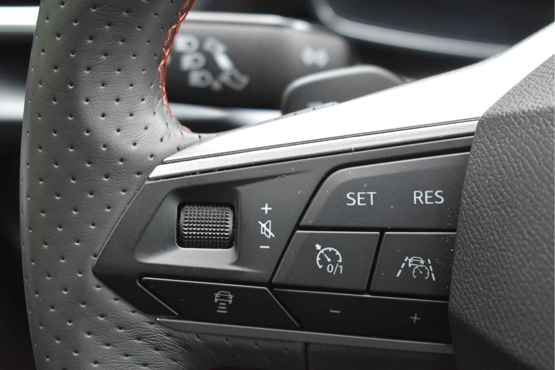 SEAT Leon 1.4 TSI eHybrid PHEV FR Business Intense | Keyless | Sfeerverl | Camera | Carplay | Digitale tellers | Full LED | LM-Velgen | Zeer netjes - 18/80