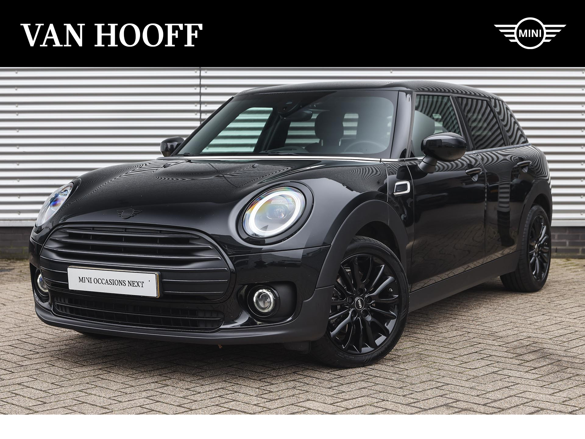 MINI Clubman Cooper Classic Automaat / Achteruitrijcamera / Comfortstoelen / Stoelverwarming / PDC achter / Cruise Control / Comfort Access