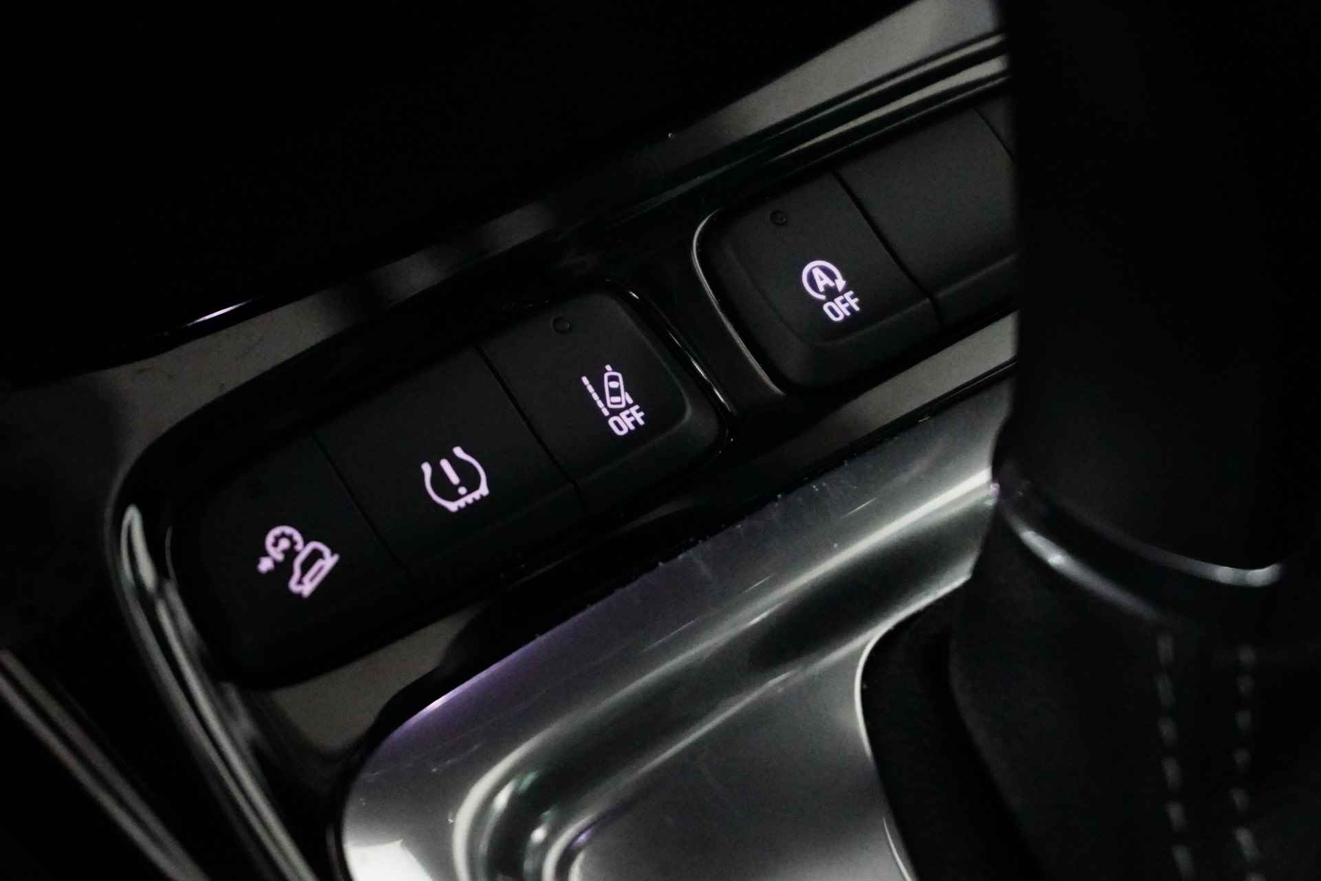 Opel Crossland 1.2 Turbo Ultimate 130pk Automaat | Stuur/Stoelverwarming | Panoramadak | HeadUp-Display | Navigatie | Comfortstoelen | Achterui - 25/30