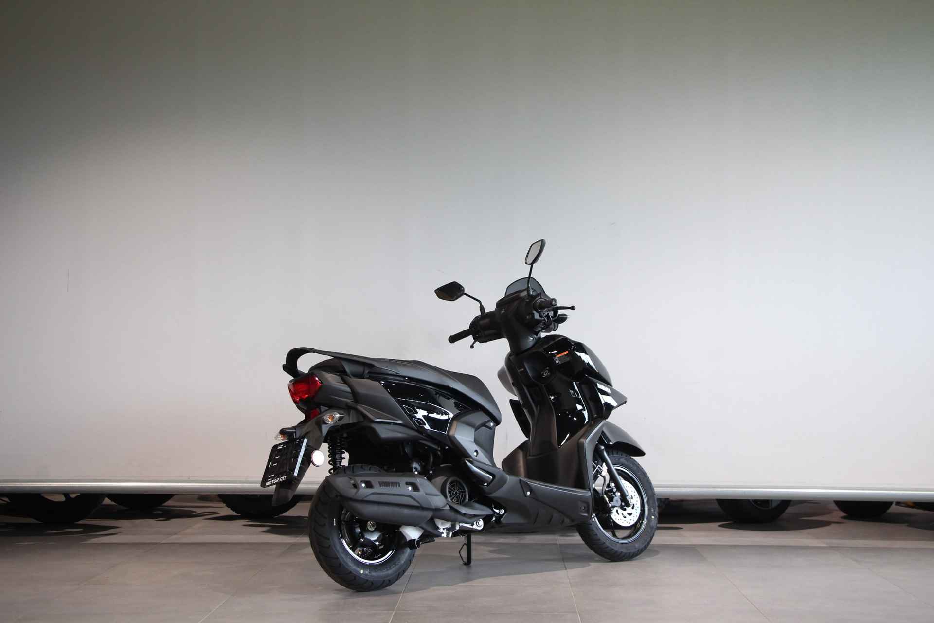 Yamaha RAYZR - 8/12