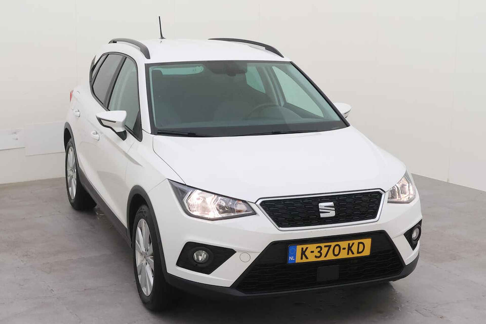 SEAT Arona 1.0 TSI Style Business Intense / Camera/ Clima/ Navi/ Parkeersensor  A/ lmv - 5/15