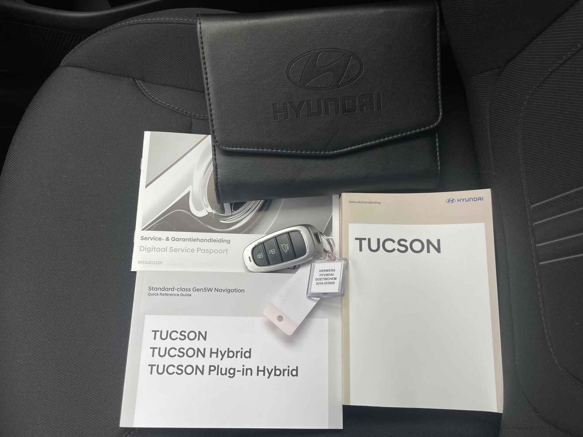 Hyundai Tucson 1.6 T-GDI MHEV Comfort Smart / 1650KG Trekgewicht / Navigatie / Apple Carplay & Android Auto/ Cruise Control / Camera / - 5/39