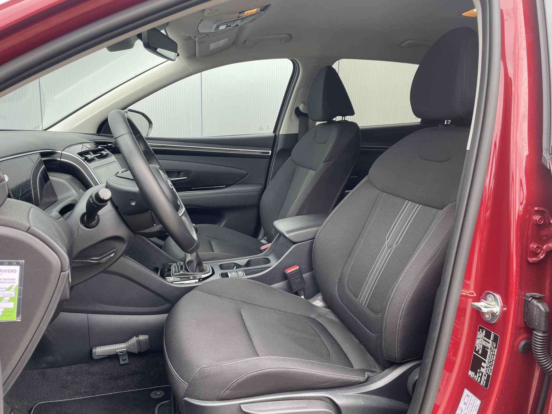 Hyundai Tucson 1.6 T-GDI MHEV Comfort Smart / 1650KG Trekgewicht / Navigatie / Apple Carplay & Android Auto/ Cruise Control / Camera / - 6/39