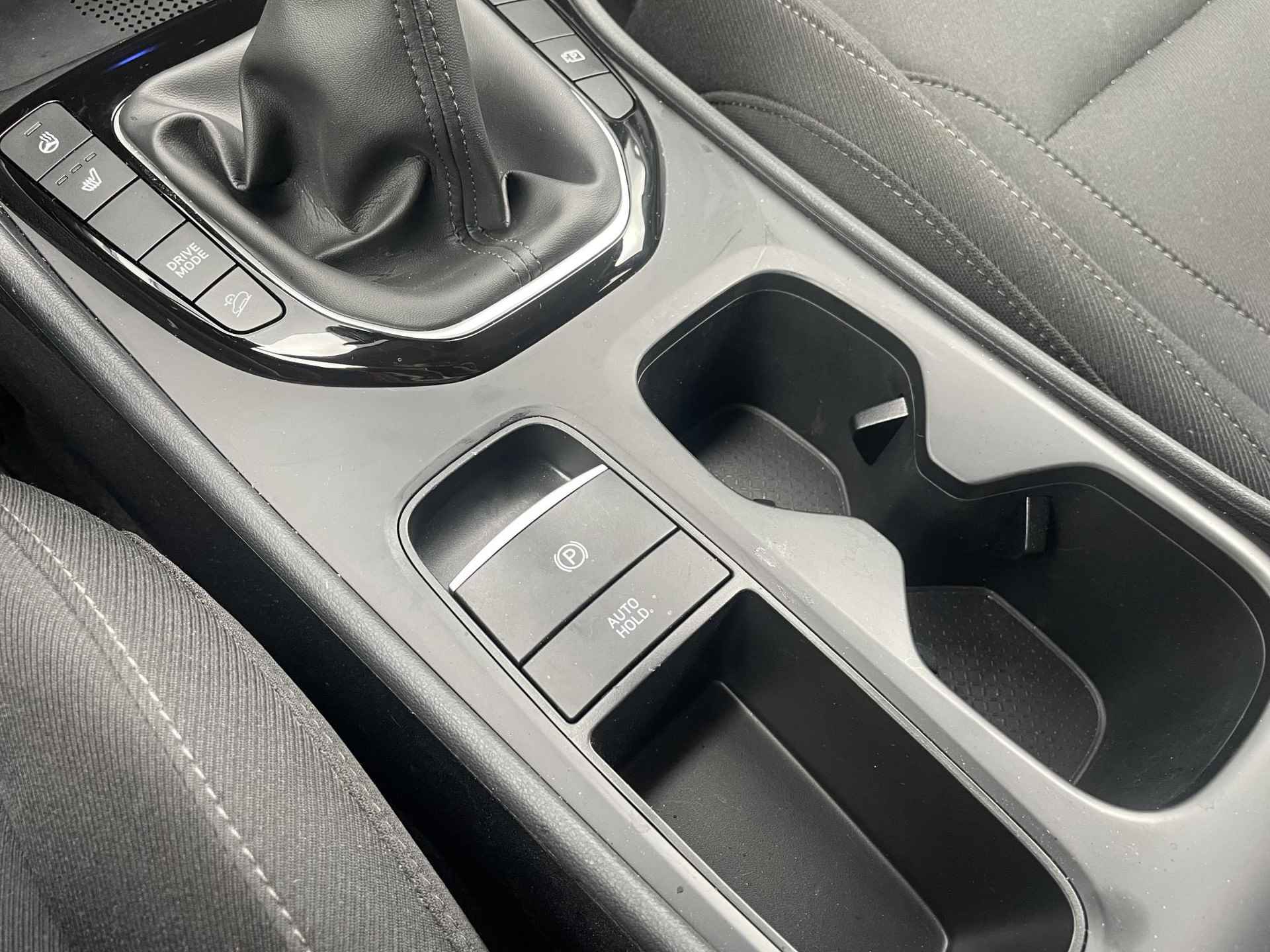 Hyundai Tucson 1.6 T-GDI MHEV Comfort Smart / 1650KG Trekgewicht / Navigatie / Apple Carplay & Android Auto/ Cruise Control / Camera / - 28/39