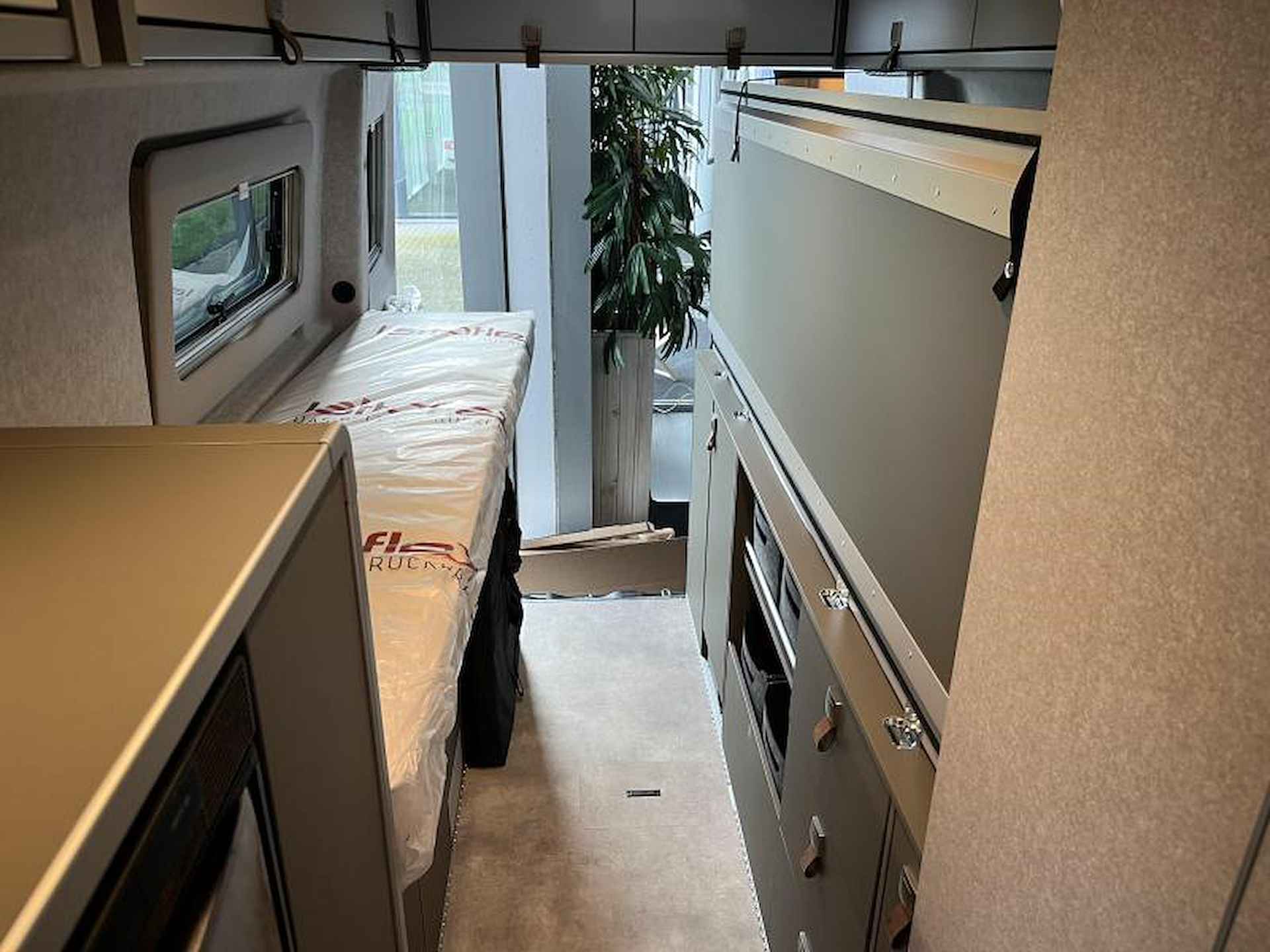 Hymer Grand Canyon S 700 4x4/Zelfvoorzienend/190PK - 8/10