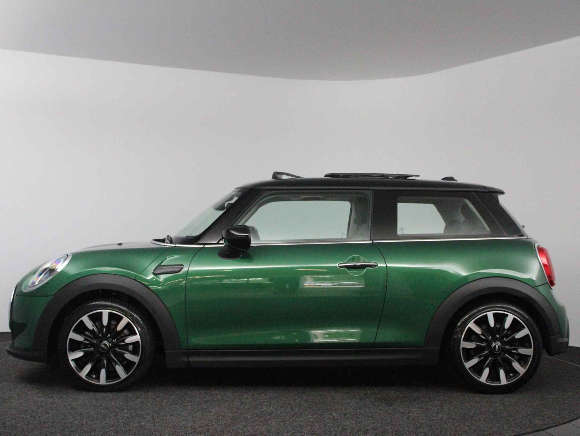 Mini Mini 1.5 Cooper Business Edition | Navigatie | Panoramadak | Led | - 13/48