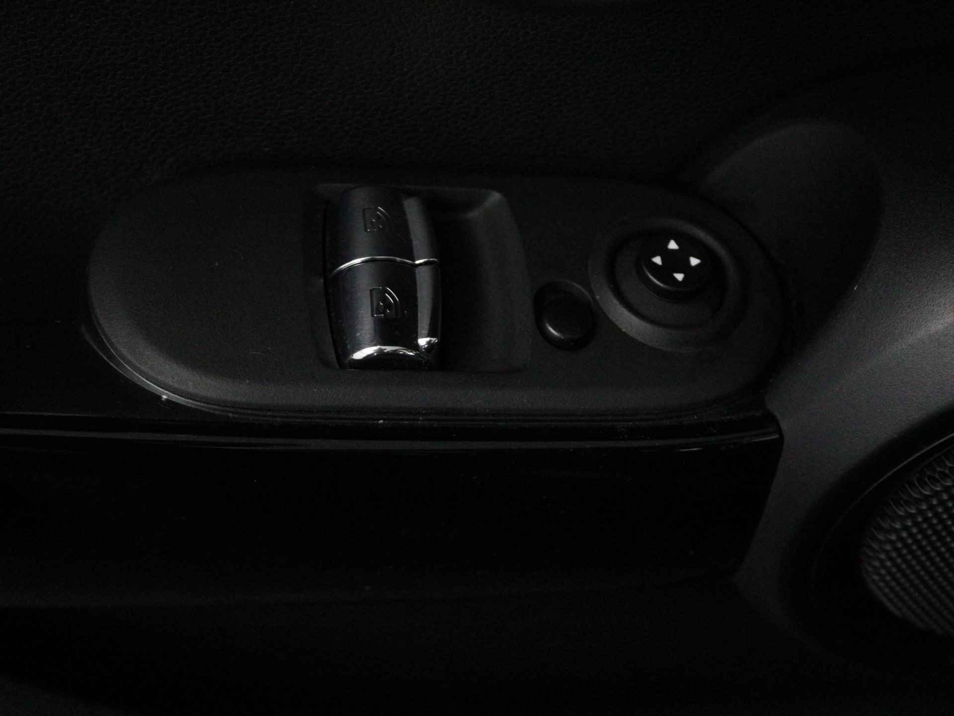 Mini Mini 1.5 Cooper Business Edition | Navigatie | Panoramadak | Led | - 31/48