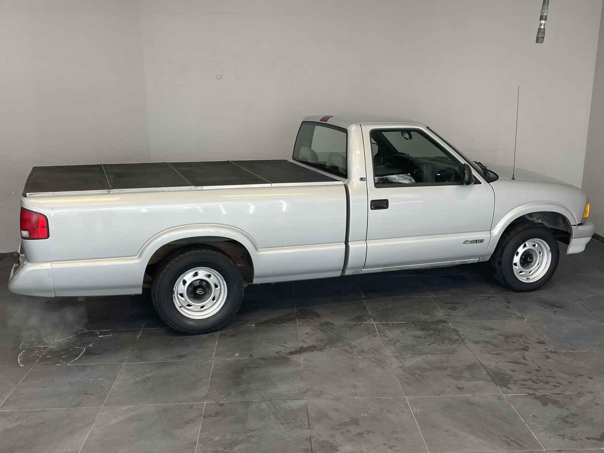 Chevrolet USA S-10 2.2 1SA lang ✅ Benzine ✅ Radio ✅ Grijs Kenteken ✅ Origineel Nederlands ✅ Rijdt goed ✅ - 44/47